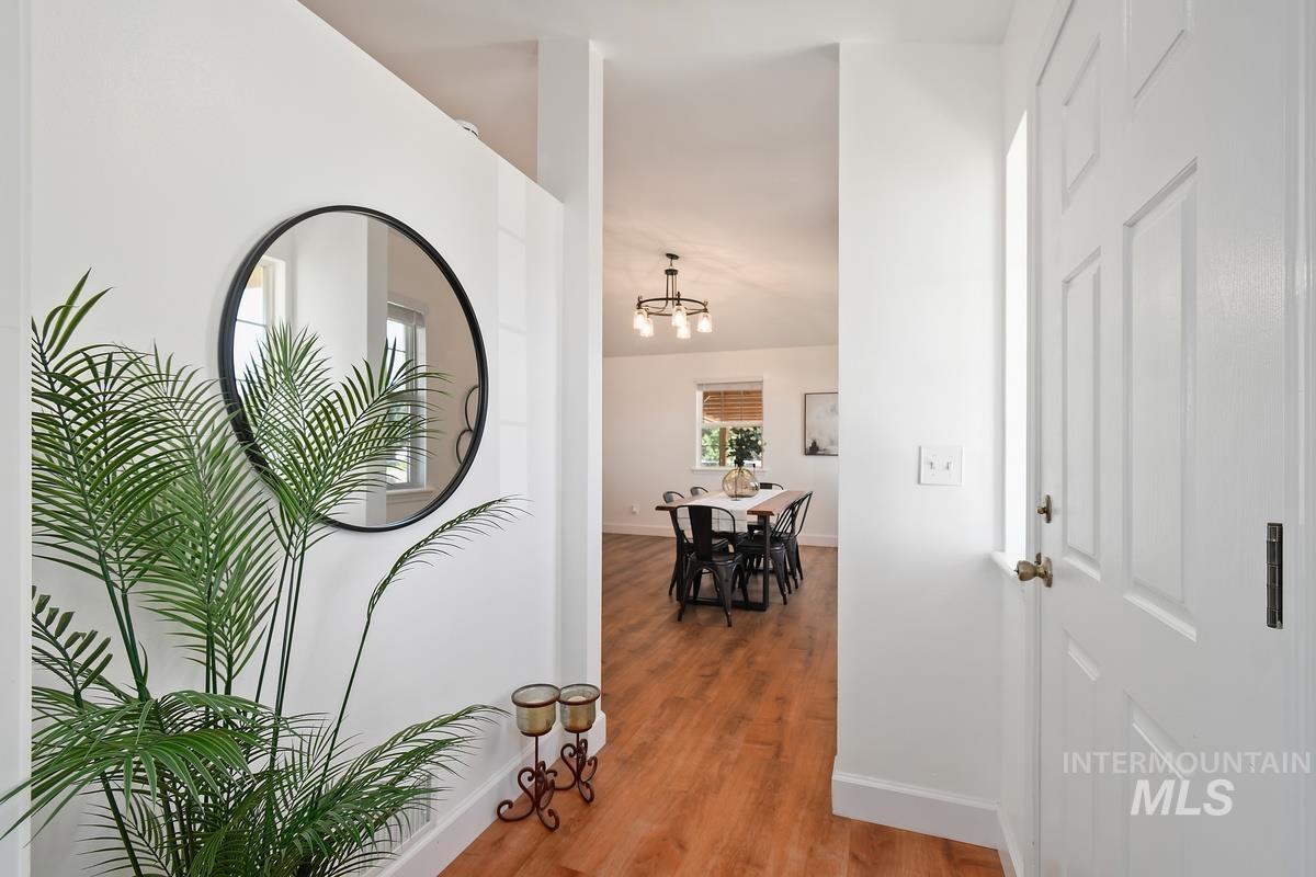 7838 Willow Creek, Middleton, Idaho 83644, 2 Bedrooms, 2 Bathrooms, Residential For Sale, Price $630,000,MLS 98884405