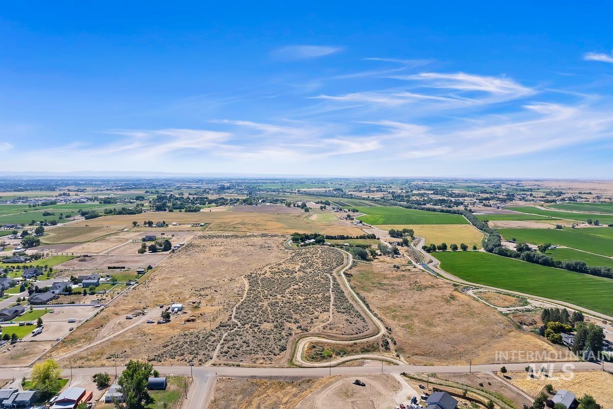 7838 Willow Creek, Middleton, Idaho 83644, 2 Bedrooms, 2 Bathrooms, Residential For Sale, Price $630,000,MLS 98884405