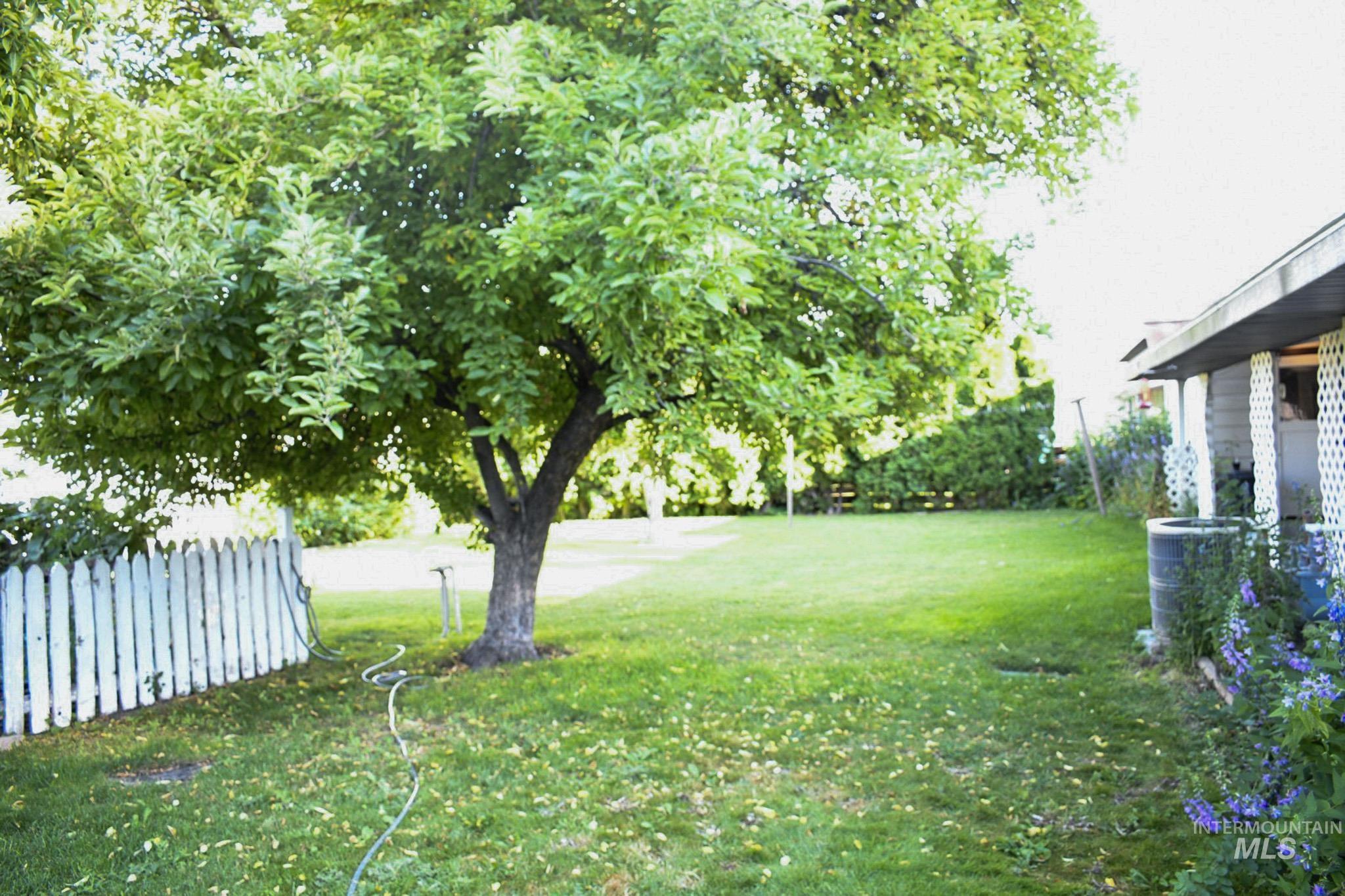 2011 Oakley Ave, Burley, Idaho 83318, 4 Bedrooms, 2 Bathrooms, Residential For Sale, Price $339,000,MLS 98884601