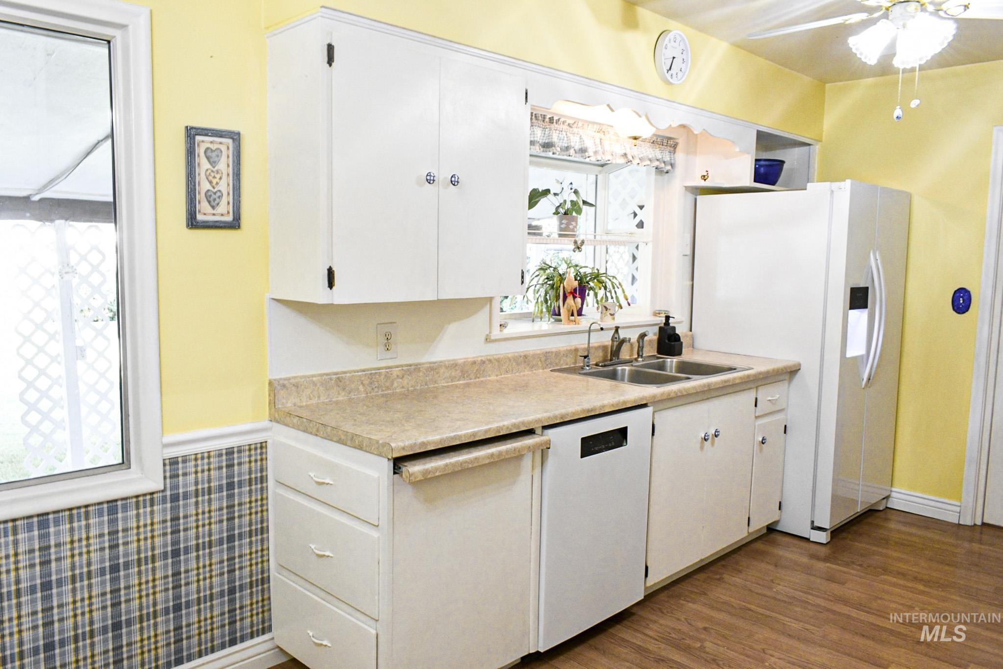 2011 Oakley Ave, Burley, Idaho 83318, 4 Bedrooms, 2 Bathrooms, Residential For Sale, Price $339,000,MLS 98884601