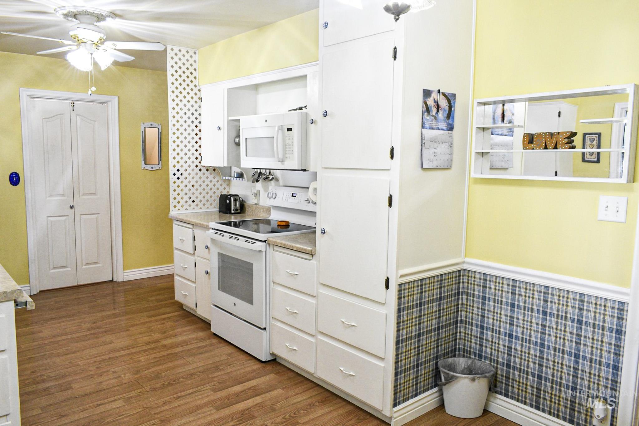 2011 Oakley Ave, Burley, Idaho 83318, 4 Bedrooms, 2 Bathrooms, Residential For Sale, Price $339,000,MLS 98884601