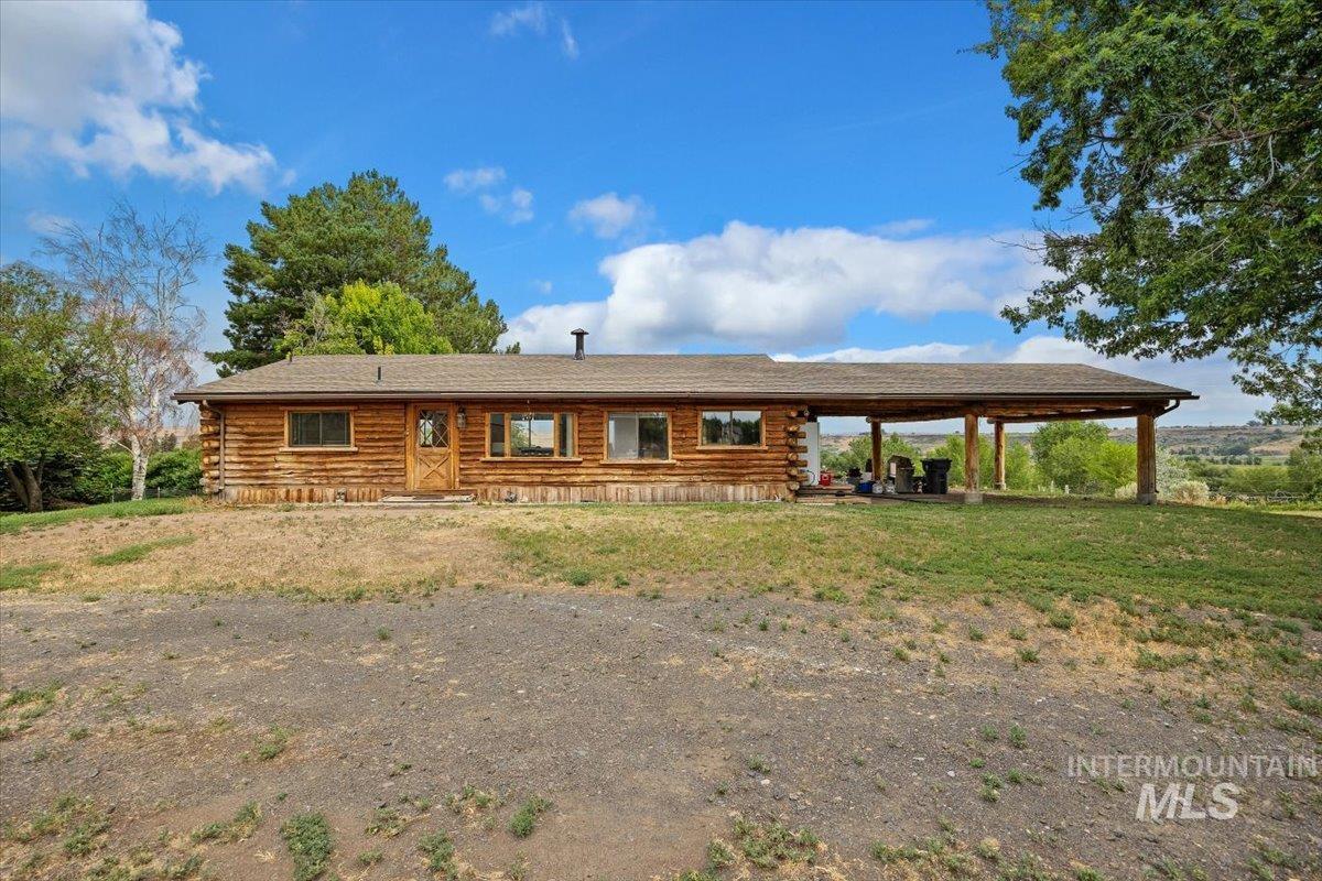 982 E 2700 S, Hagerman, Idaho 83332, 2 Bedrooms, 2 Bathrooms, Residential For Sale, Price $589,000, 98884855