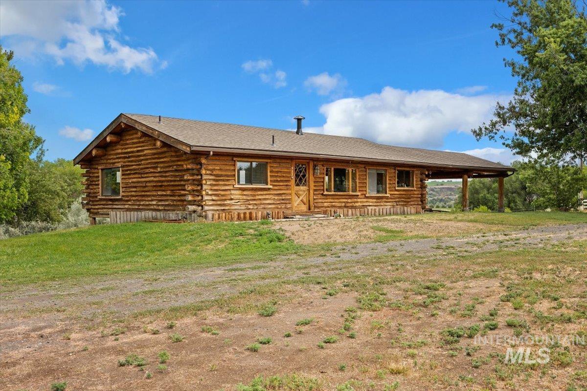 982 E 2700 S, Hagerman, Idaho 83332, 2 Bedrooms, 2 Bathrooms, Residential For Sale, Price $589,000, 98884855