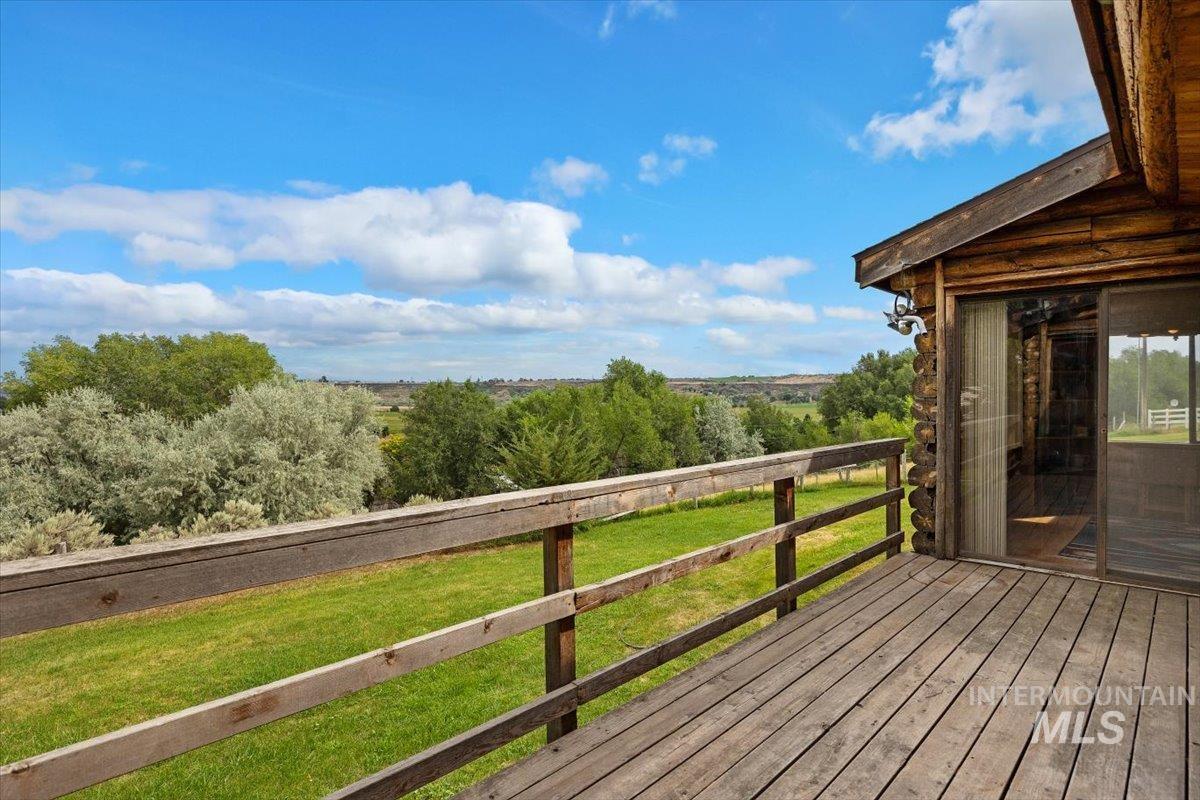 982 E 2700 S, Hagerman, Idaho 83332, 2 Bedrooms, 2 Bathrooms, Residential For Sale, Price $589,000, 98884855