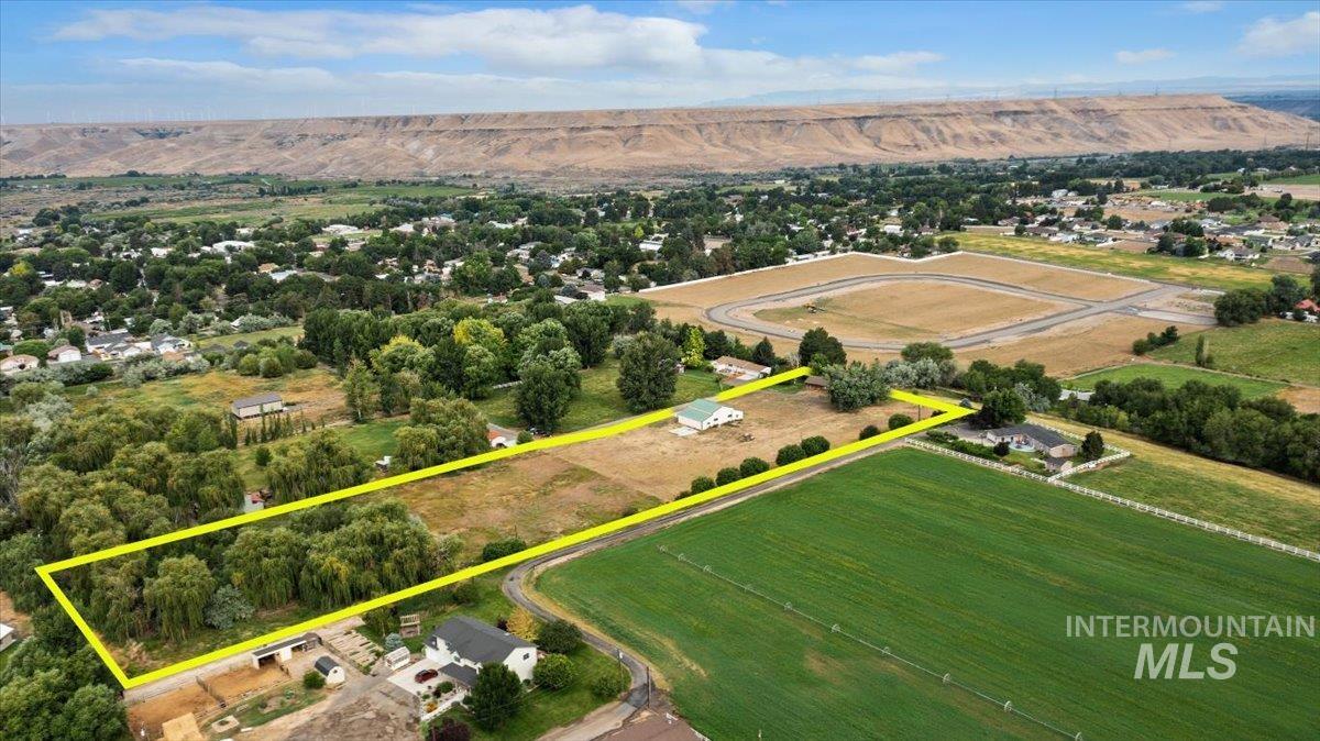 982 E 2700 S, Hagerman, Idaho 83332, 2 Bedrooms, 2 Bathrooms, Residential For Sale, Price $589,000, 98884855