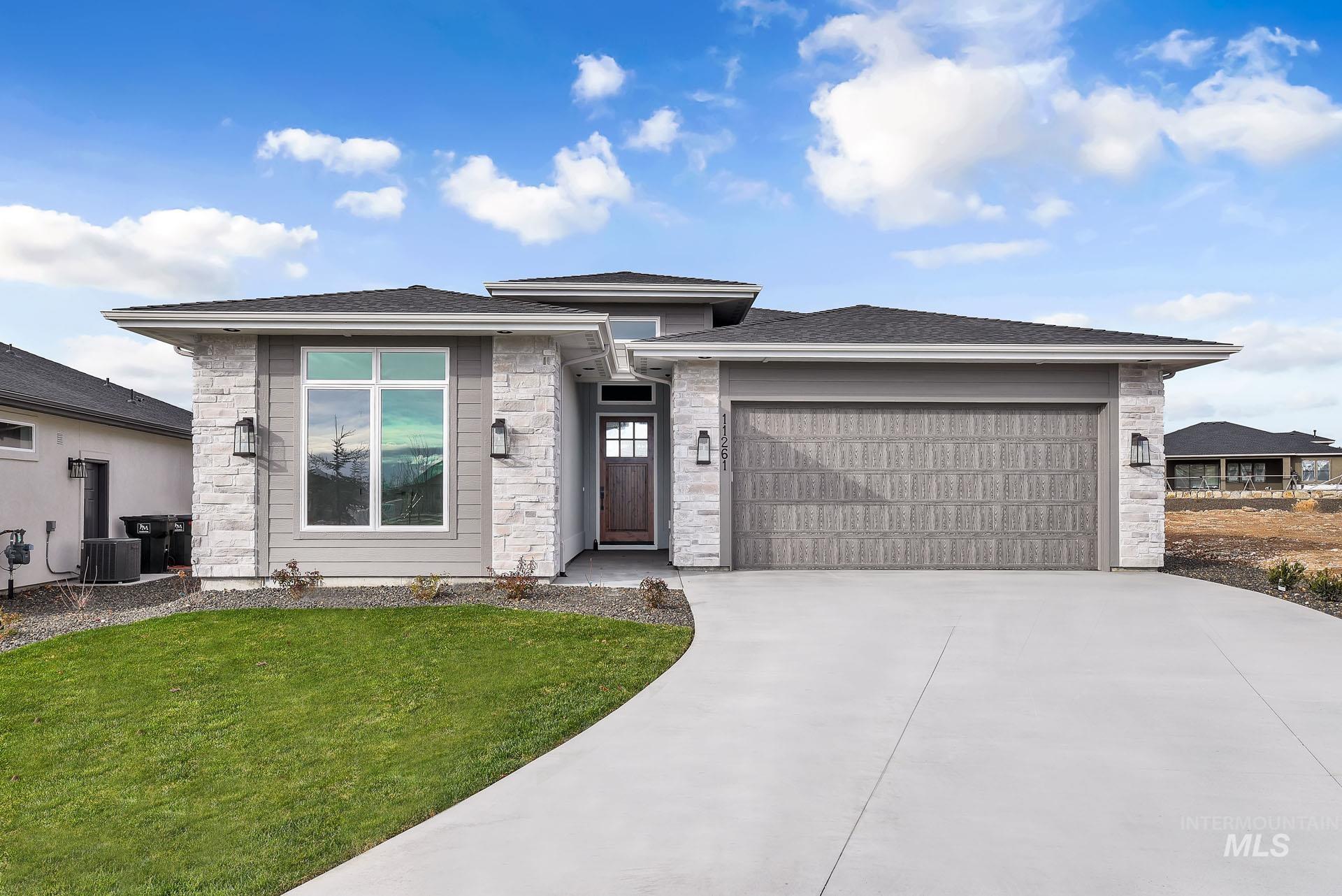 11261 S Yoeman Place, Kuna, Idaho 83634, 3 Bedrooms, 2 Bathrooms, Residential For Sale, Price $764,474, 98885354