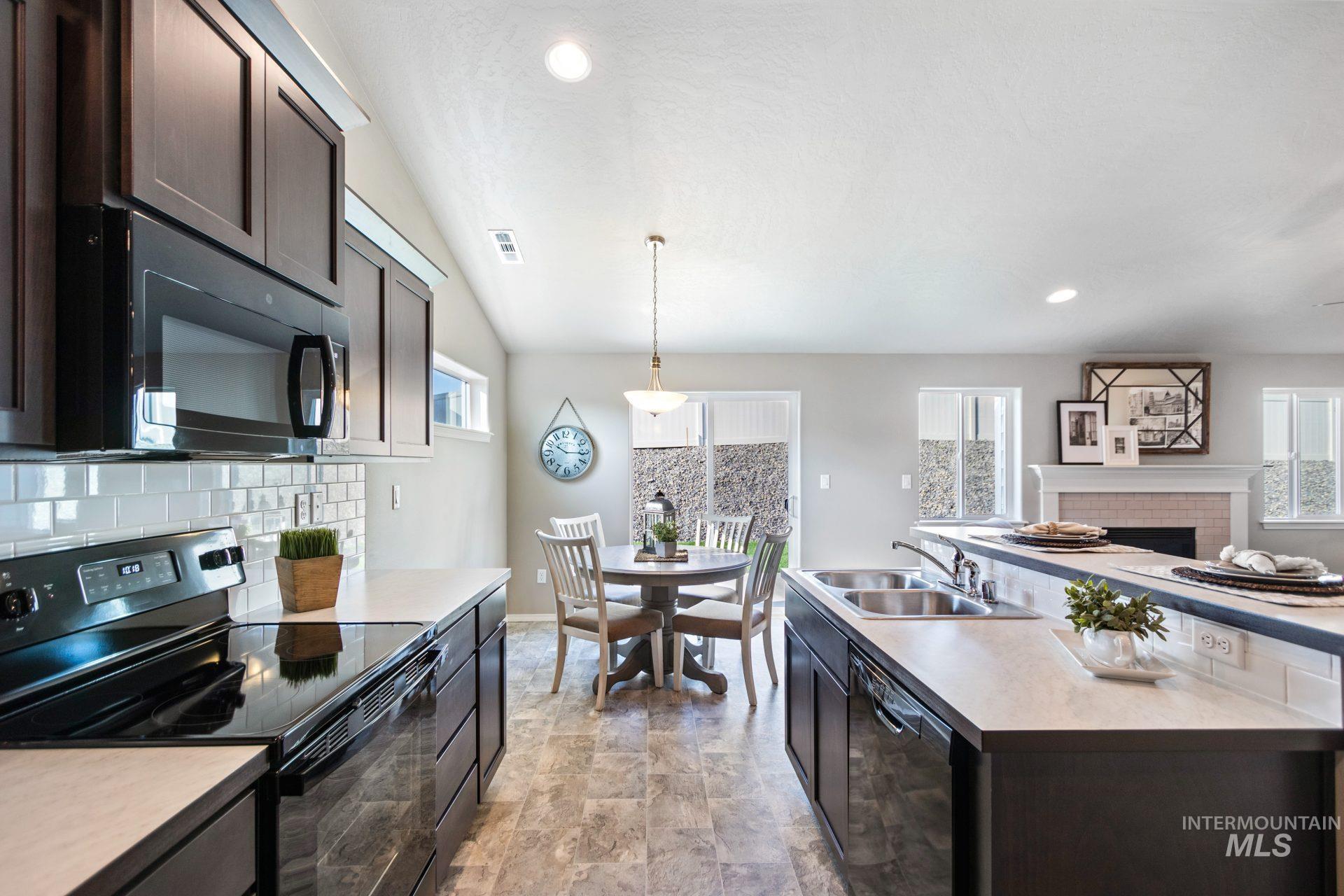 TBD Shadow Glen Driv, Caldwell, Idaho 83607, 3 Bedrooms, 2 Bathrooms, Residential For Sale, Price $373,990, 98885357