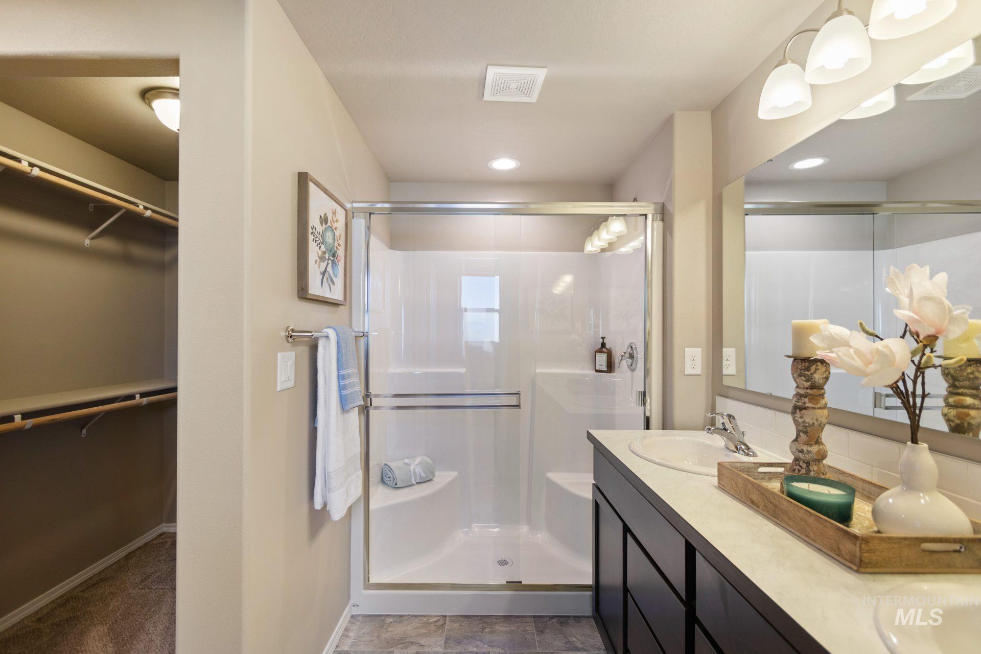 TBD Shadow Glen Driv, Caldwell, Idaho 83607, 3 Bedrooms, 2 Bathrooms, Residential For Sale, Price $373,990, 98885357