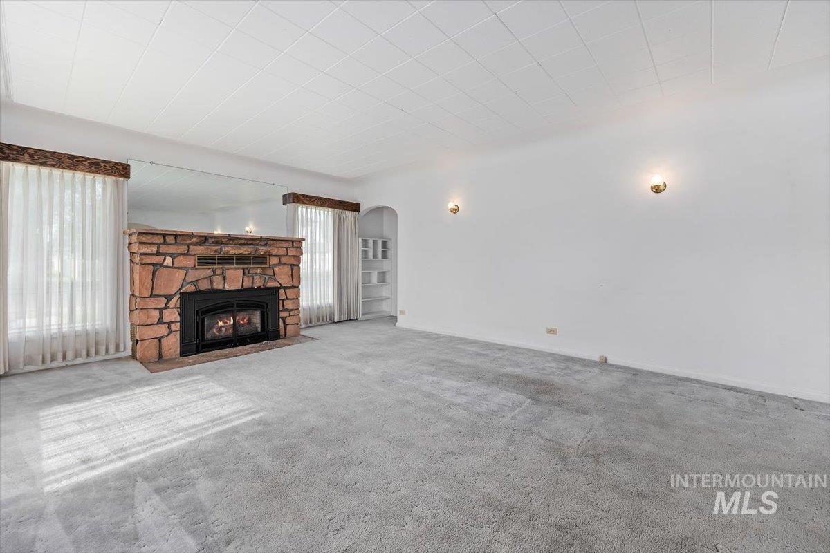 234 N Idaho St., Wendell, Idaho 83355, 6 Bedrooms, 3 Bathrooms, Residential For Sale, Price $475,000, 98886085