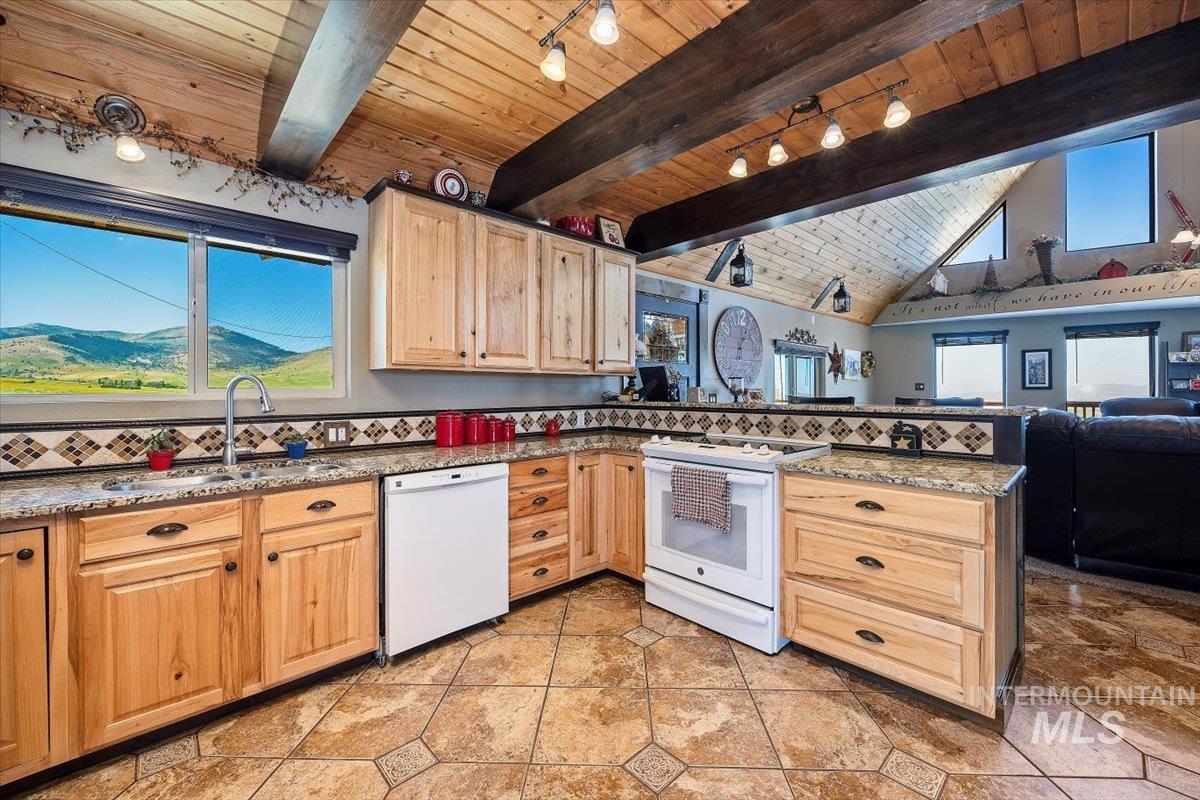 1081 S 1050 E, Albion, Idaho 83311, 3 Bedrooms, 3 Bathrooms, Residential For Sale, Price $789,000, 98886109