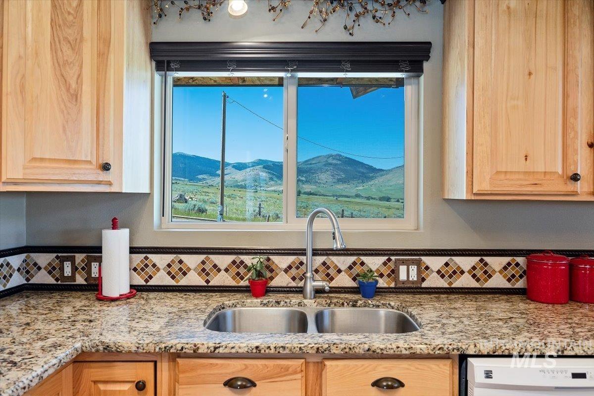 1081 S 1050 E, Albion, Idaho 83311, 3 Bedrooms, 3 Bathrooms, Residential For Sale, Price $789,000, 98886109