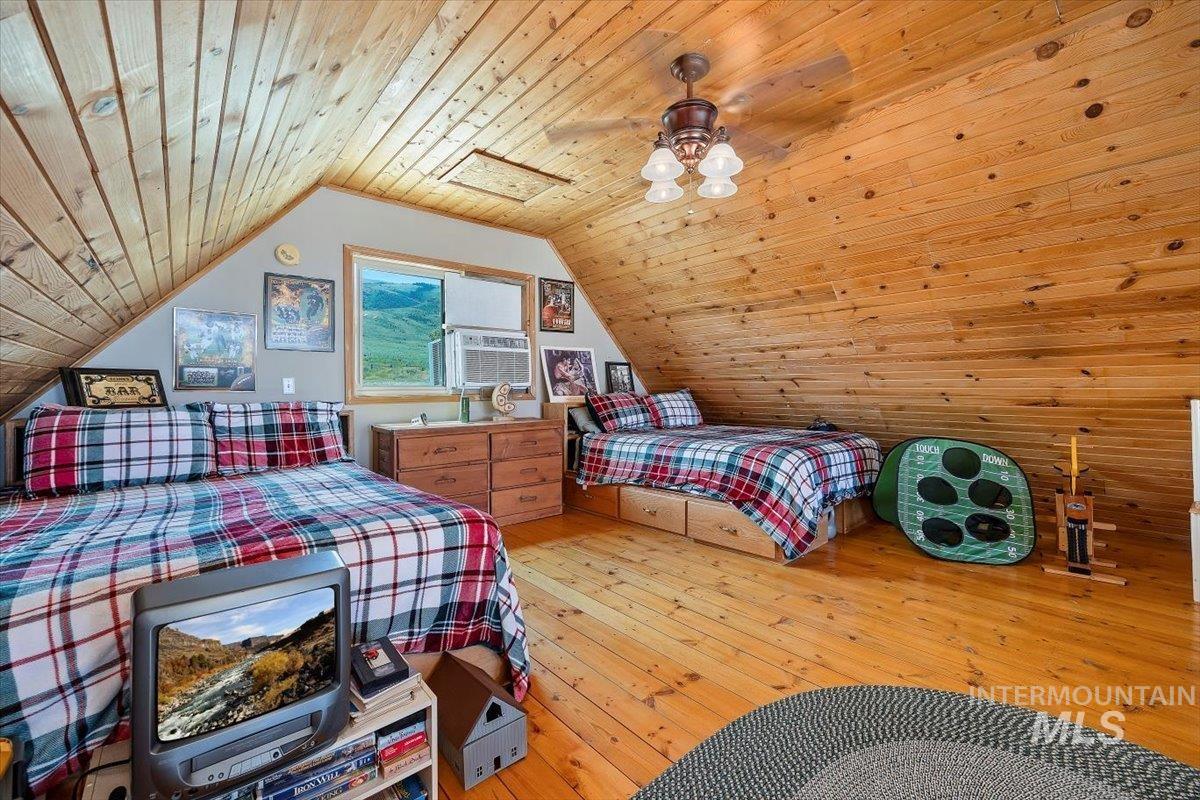1081 S 1050 E, Albion, Idaho 83311, 3 Bedrooms, 3 Bathrooms, Residential For Sale, Price $789,000, 98886109