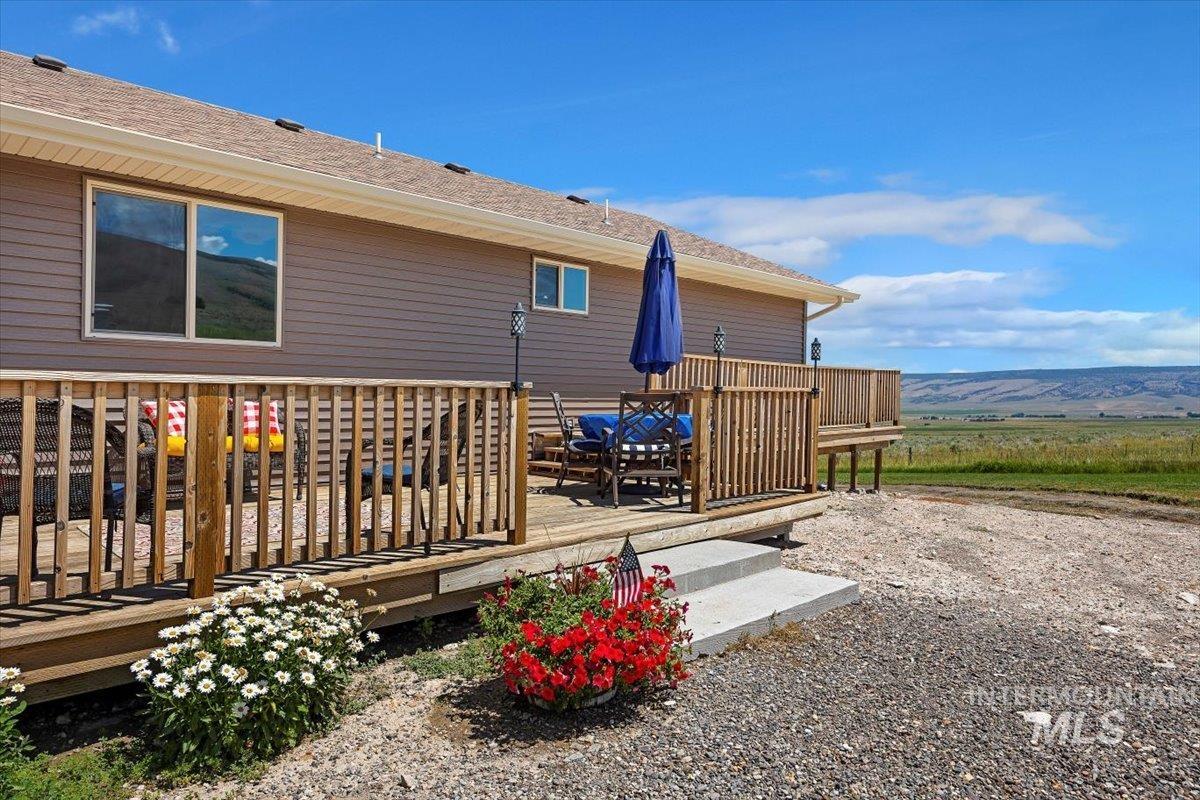 1081 S 1050 E, Albion, Idaho 83311, 3 Bedrooms, 3 Bathrooms, Residential For Sale, Price $789,000, 98886109