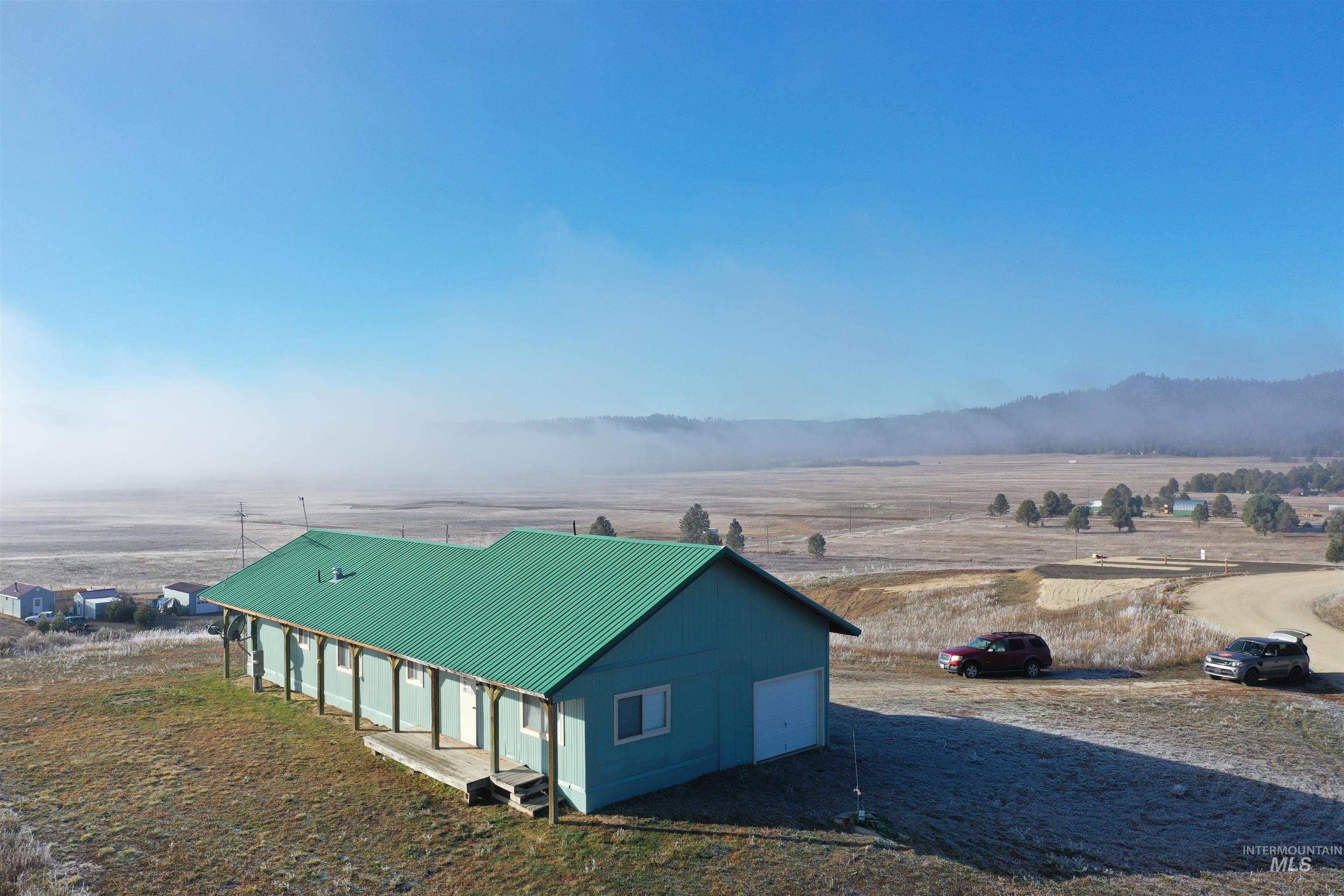 107 Skidoo Place, Cascade, Idaho 83611, 2 Bedrooms, 1 Bathroom, Residential For Sale, Price $258,000,MLS 98886389
