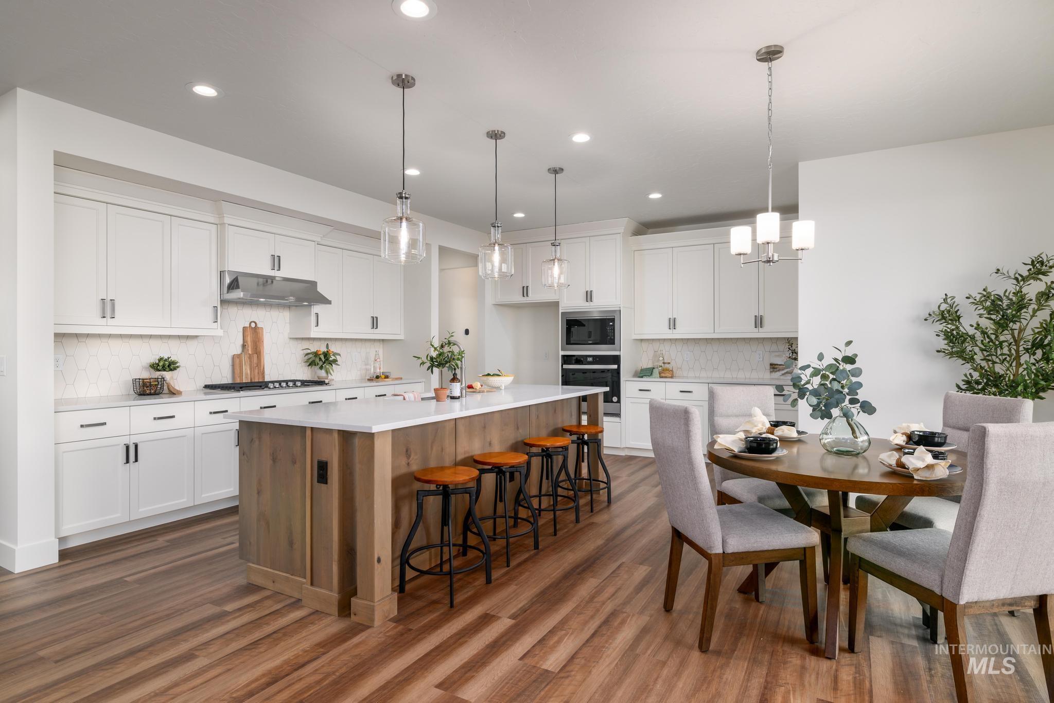 1820 W Blue Lightning St., Middleton, Idaho 83644, 3 Bedrooms, 2.5 Bathrooms, Residential For Sale, Price $534,995, 98887415