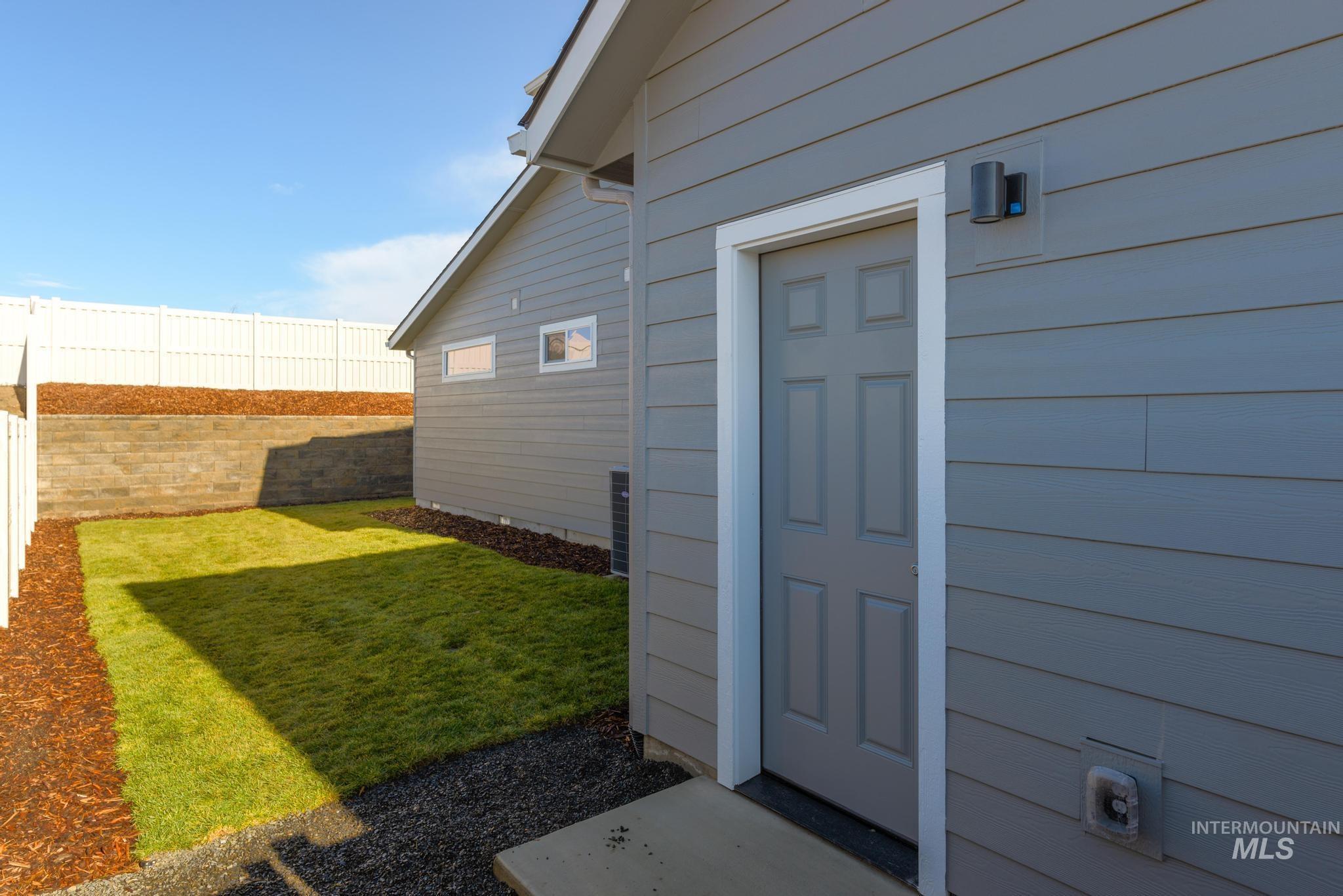 1820 W Blue Lightning St., Middleton, Idaho 83644, 3 Bedrooms, 2.5 Bathrooms, Residential For Sale, Price $534,995, 98887415