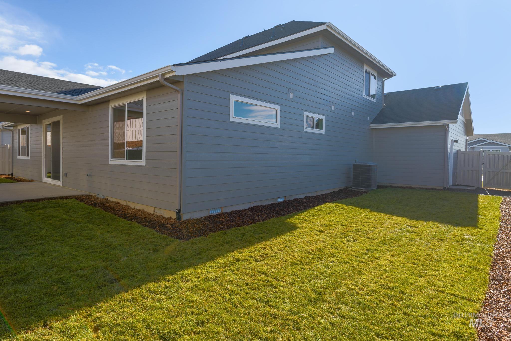 1820 W Blue Lightning St., Middleton, Idaho 83644, 3 Bedrooms, 2.5 Bathrooms, Residential For Sale, Price $534,995, 98887415