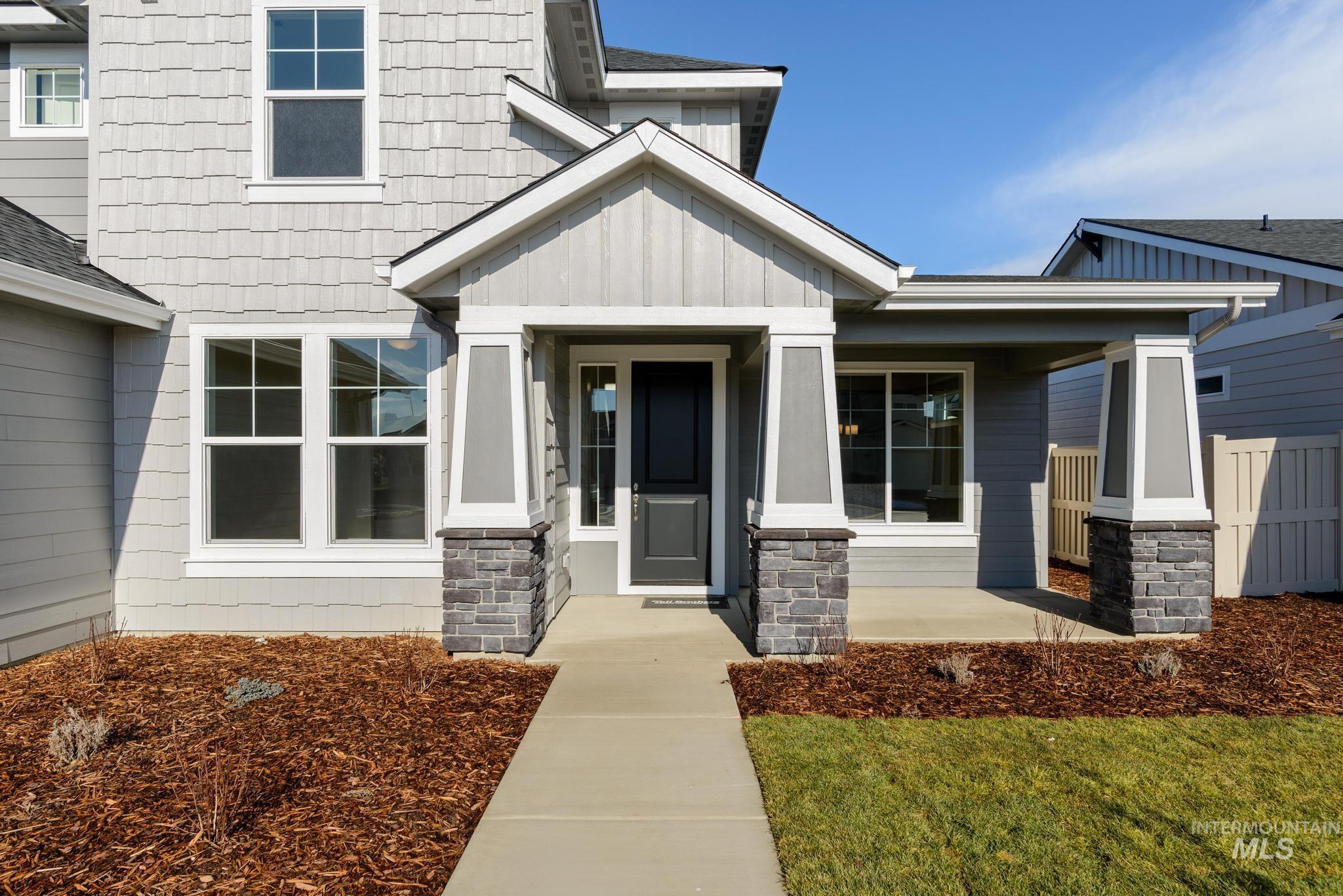 1820 W Blue Lightning St., Middleton, Idaho 83644, 3 Bedrooms, 2.5 Bathrooms, Residential For Sale, Price $534,995, 98887415