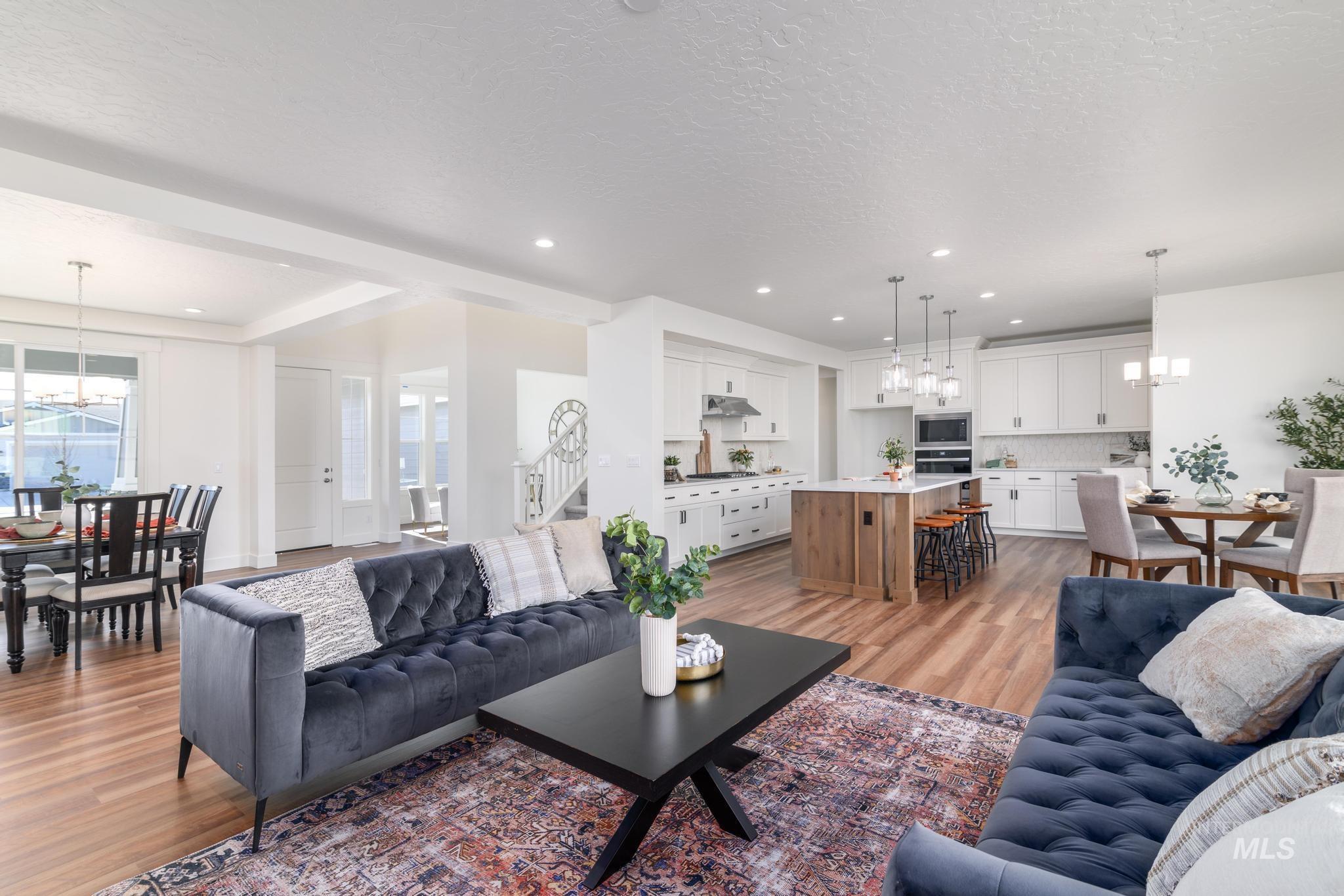 1820 W Blue Lightning St., Middleton, Idaho 83644, 3 Bedrooms, 2.5 Bathrooms, Residential For Sale, Price $534,995, 98887415