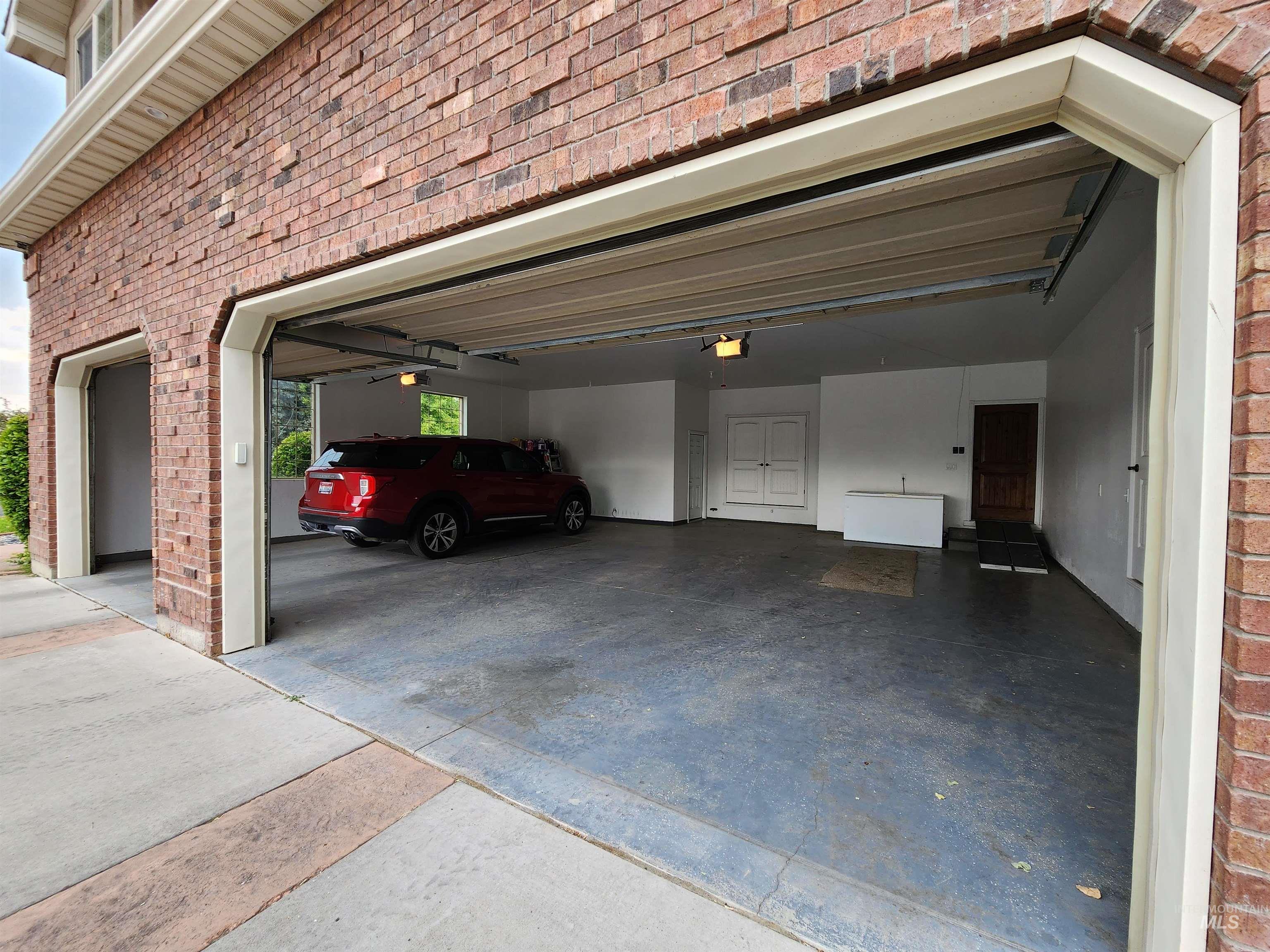 3520 Addison Ave E, Kimberly, Idaho 83341, 7 Bedrooms, 5 Bathrooms, Residential For Sale, Price $1,300,000, 98887431