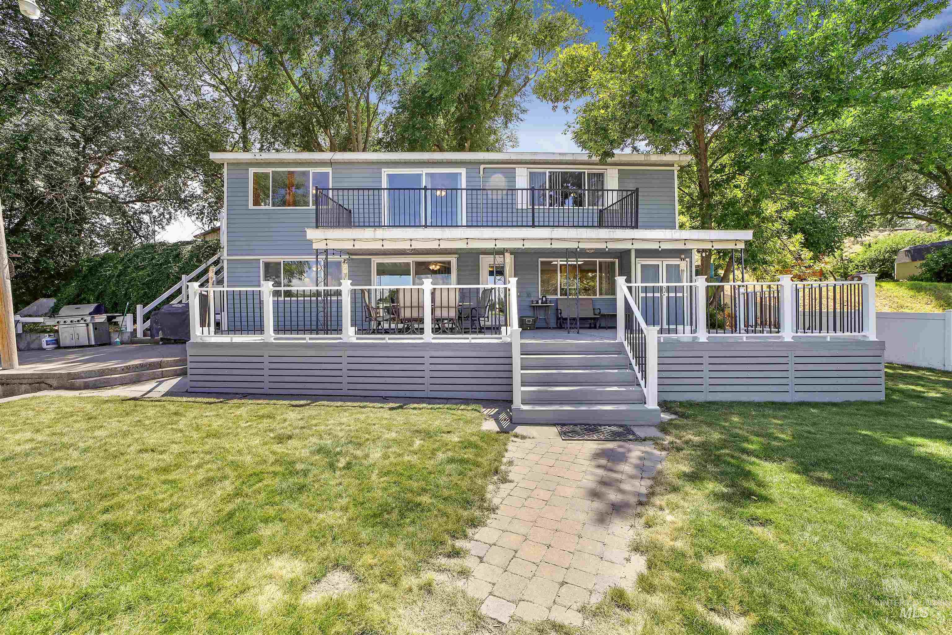 44 Bell Rapids Road, Hagerman, Idaho 83332-0018, 3 Bedrooms, 2 Bathrooms, Residential For Sale, Price $1,350,000, 98887969