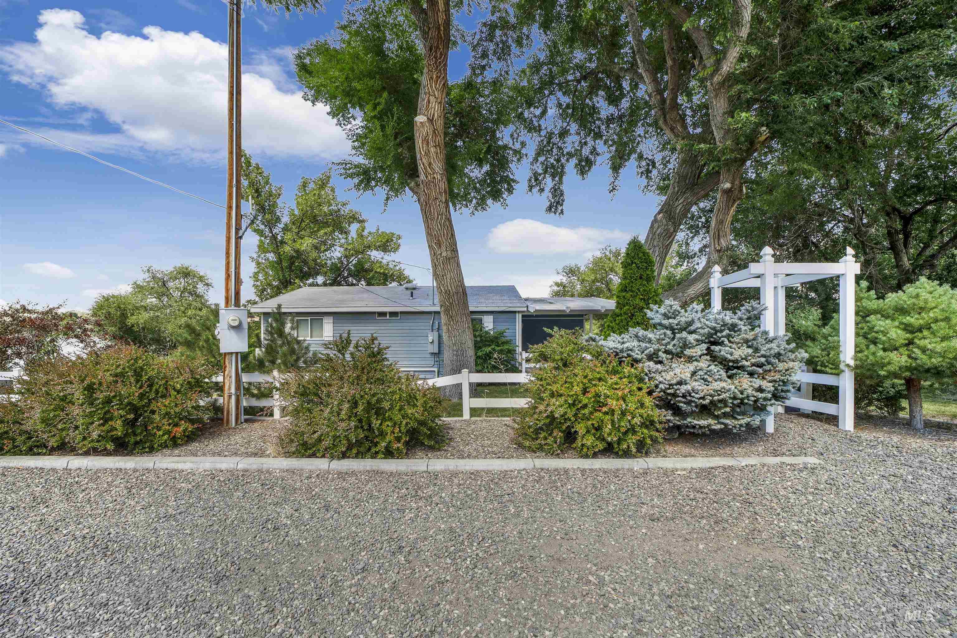 44 Bell Rapids Road, Hagerman, Idaho 83332-0018, 3 Bedrooms, 2 Bathrooms, Residential For Sale, Price $1,350,000,MLS 98887969