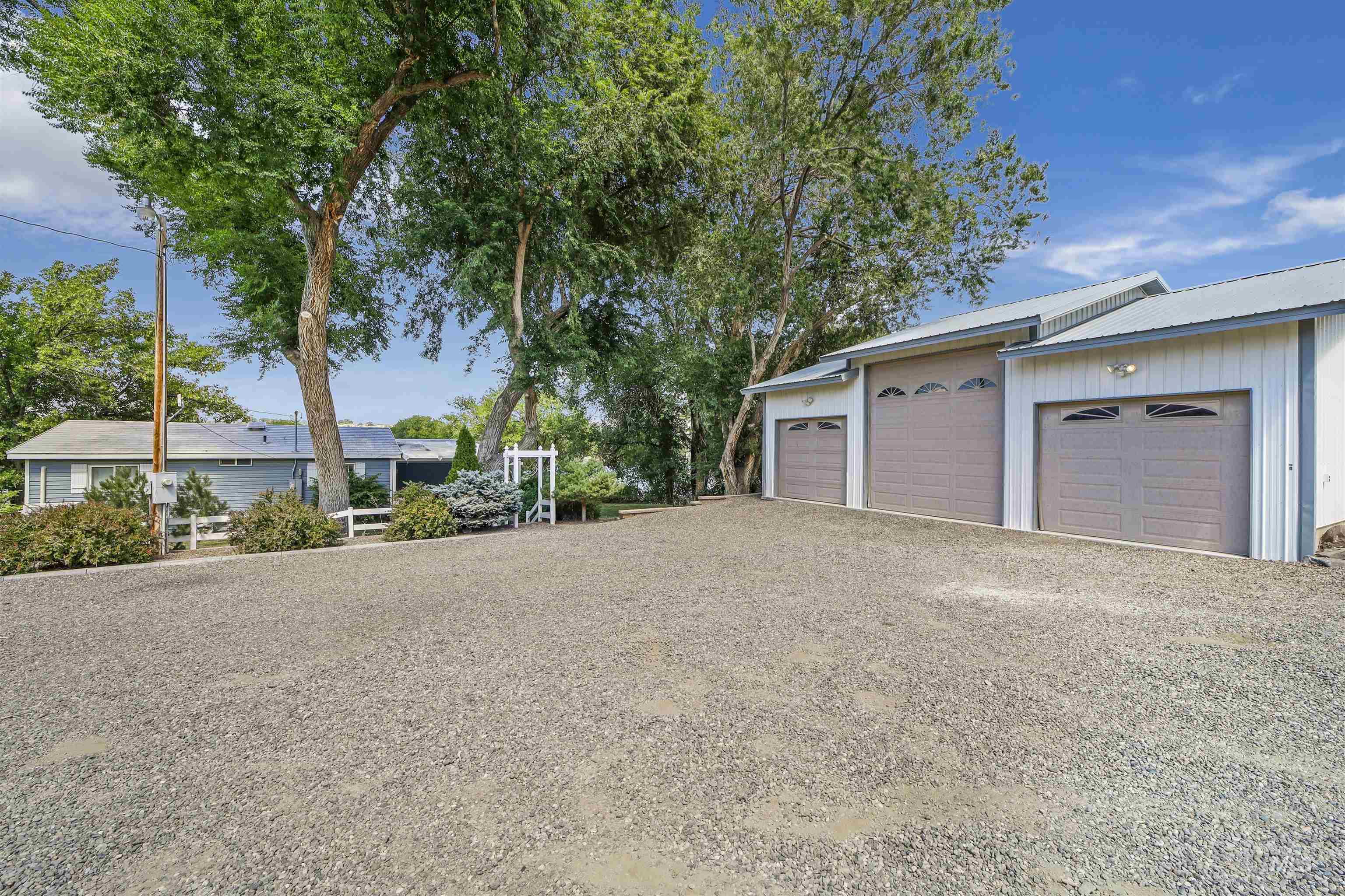 44 Bell Rapids Road, Hagerman, Idaho 83332-0018, 3 Bedrooms, 2 Bathrooms, Residential For Sale, Price $1,350,000,MLS 98887969