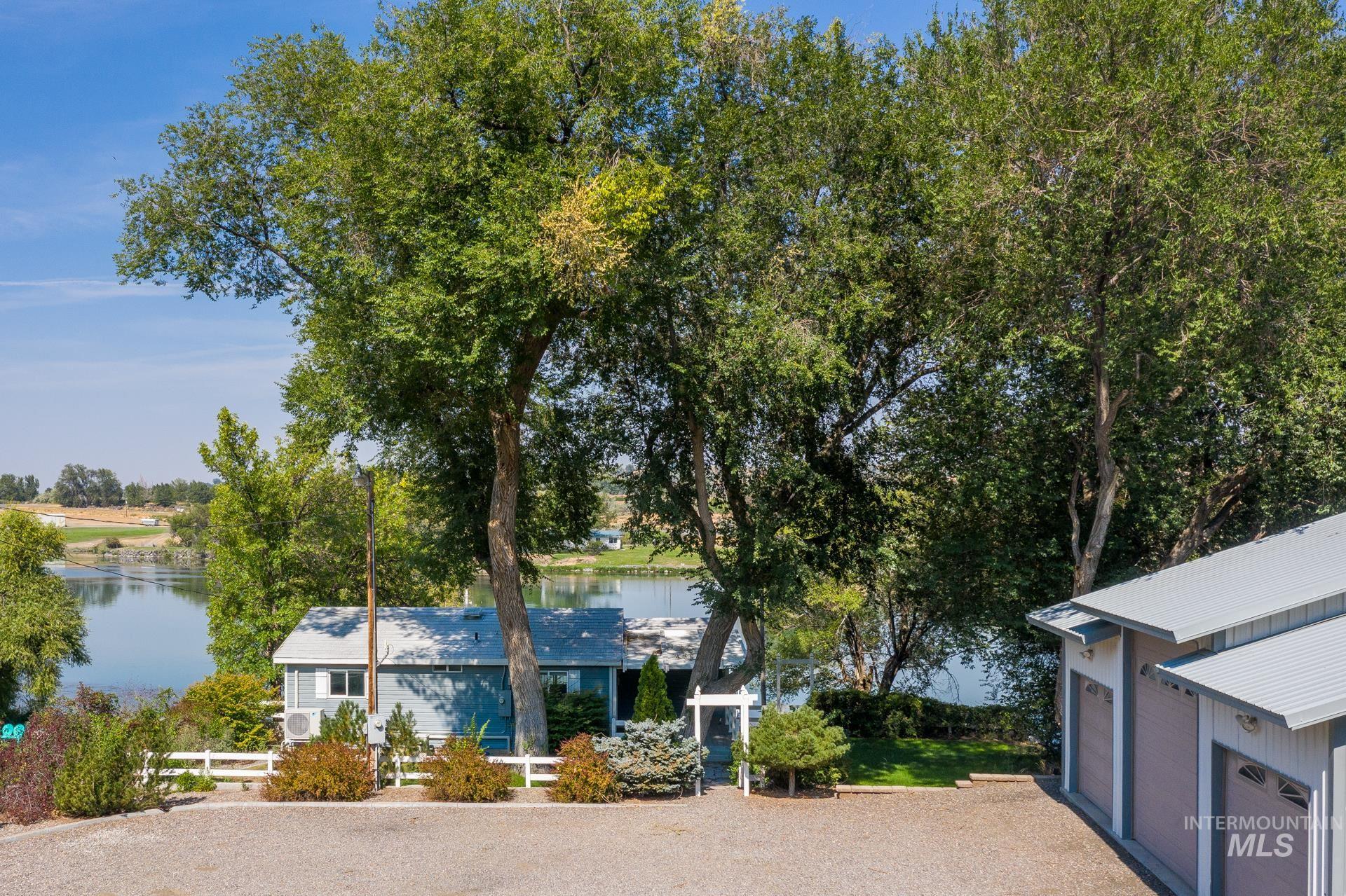 44 Bell Rapids Road, Hagerman, Idaho 83332-0018, 3 Bedrooms, 2 Bathrooms, Residential For Sale, Price $1,350,000, 98887969