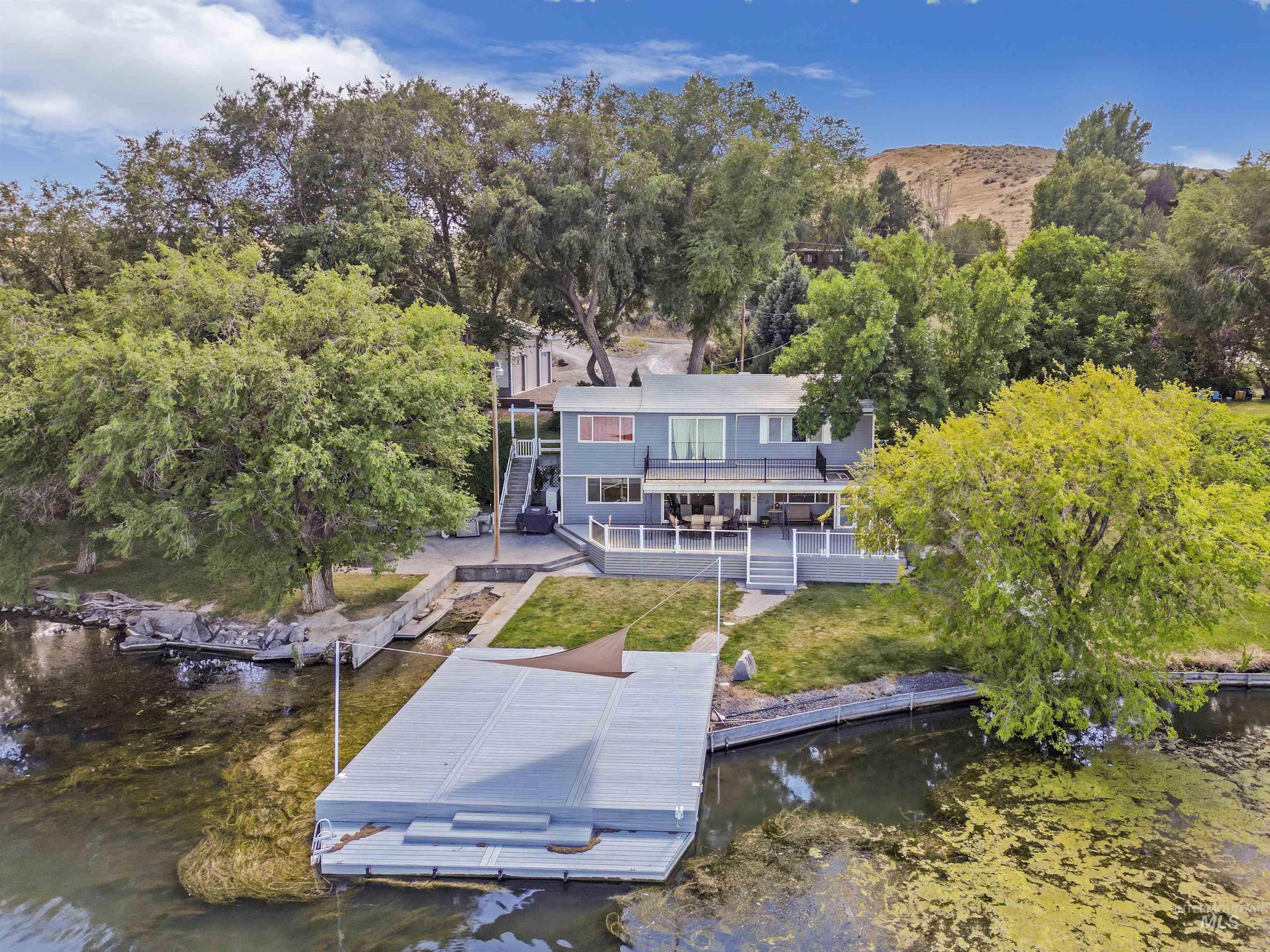 44 Bell Rapids Road, Hagerman, Idaho 83332-0018, 3 Bedrooms, 2 Bathrooms, Residential For Sale, Price $1,350,000, 98887969