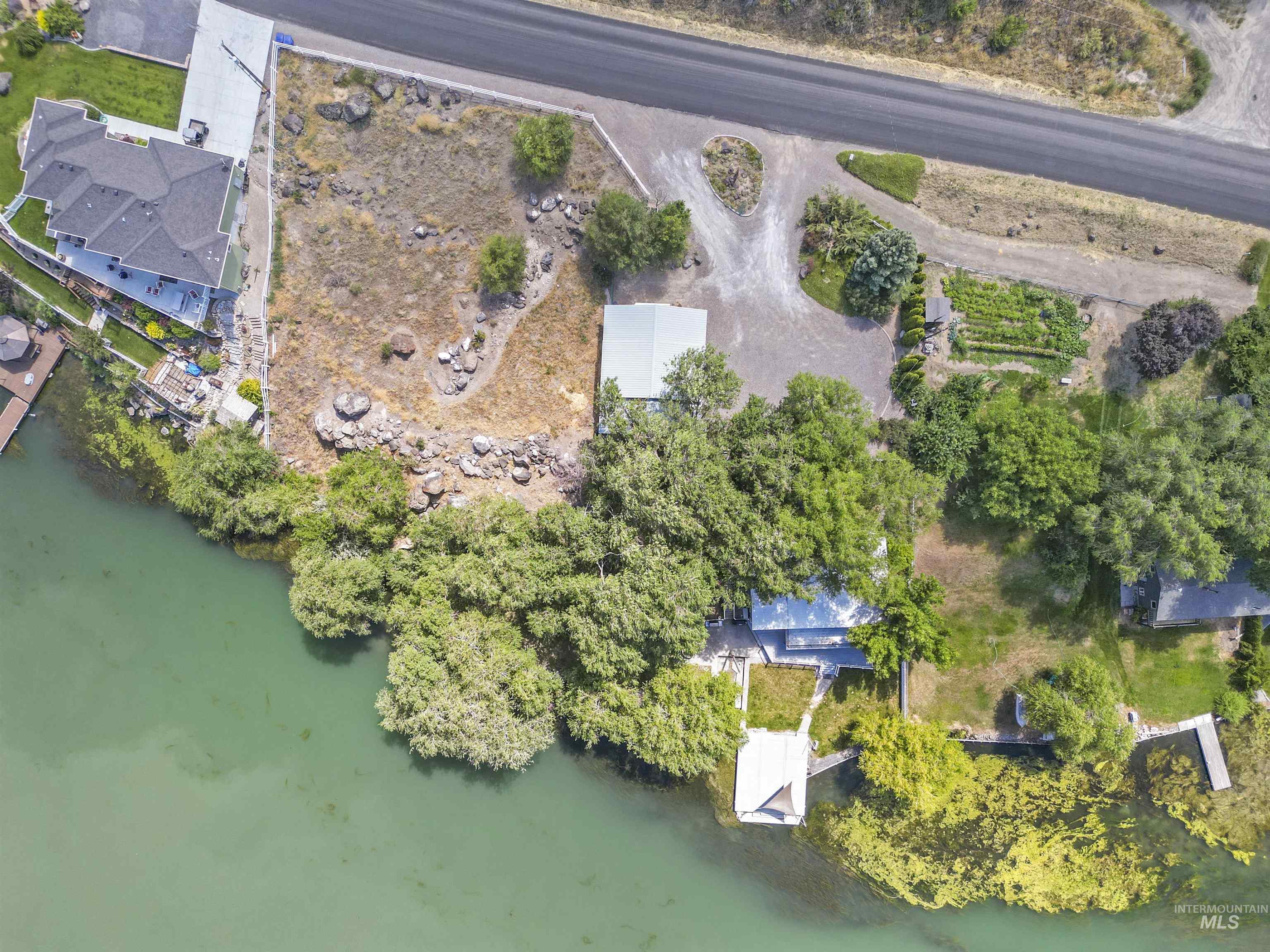 44 Bell Rapids Road, Hagerman, Idaho 83332-0018, 3 Bedrooms, 2 Bathrooms, Residential For Sale, Price $1,350,000, 98887969