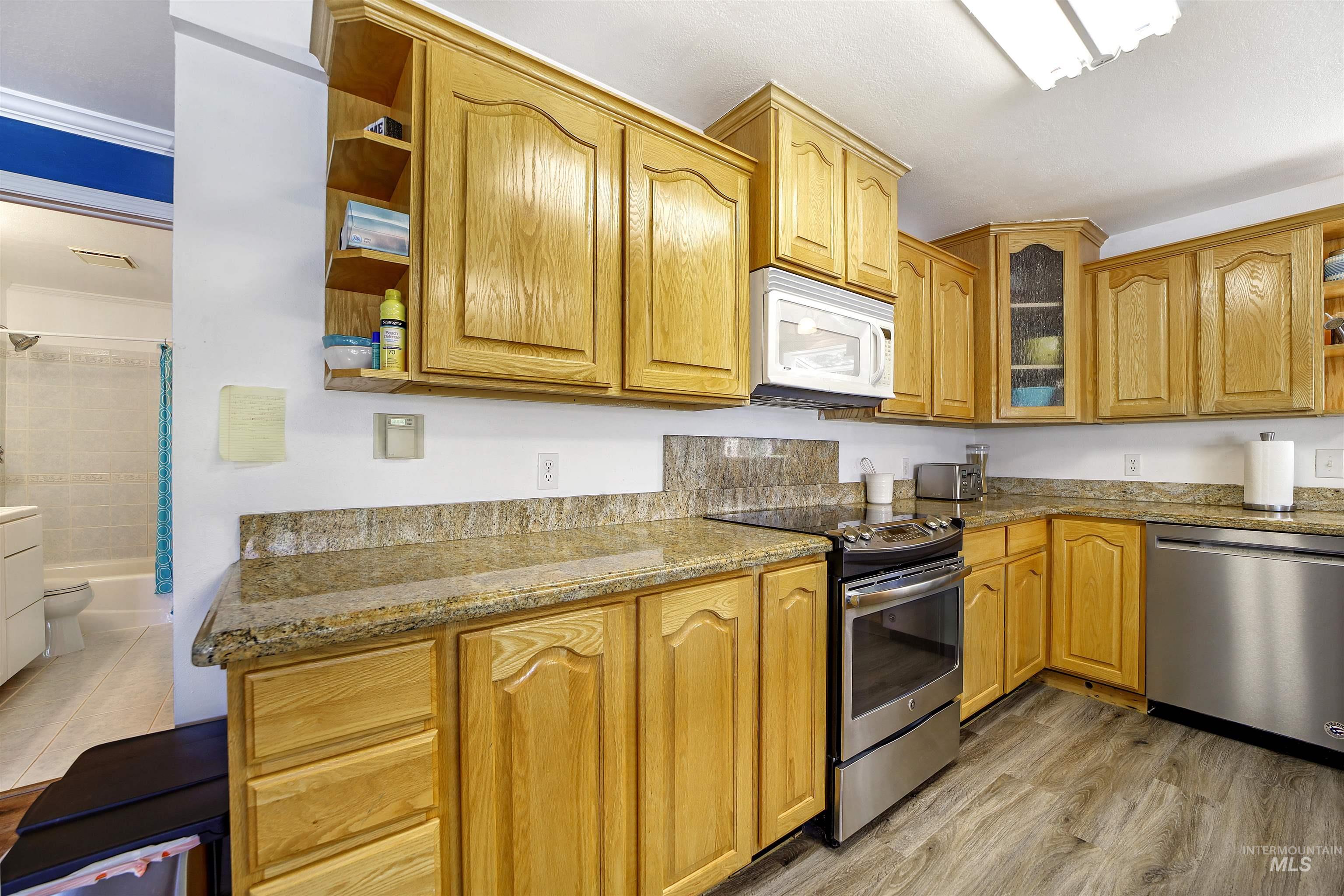 44 Bell Rapids Road, Hagerman, Idaho 83332-0018, 3 Bedrooms, 2 Bathrooms, Residential For Sale, Price $1,350,000, 98887969