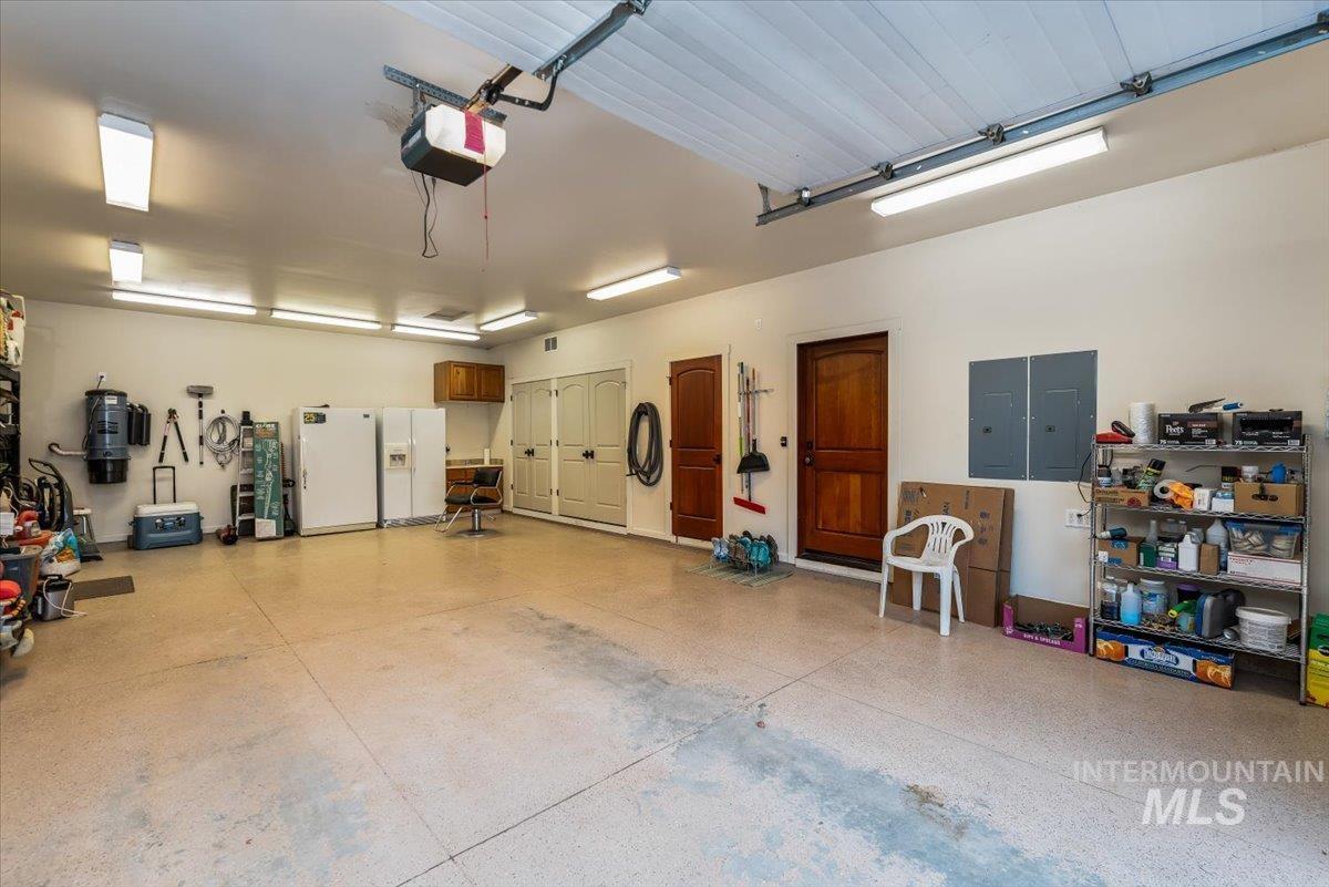 22000 & 21844 Ten Davis Road, Parma, Idaho 83660, 7 Bedrooms, 4 Bathrooms, Residential For Sale, Price $4,800,000, 98888822
