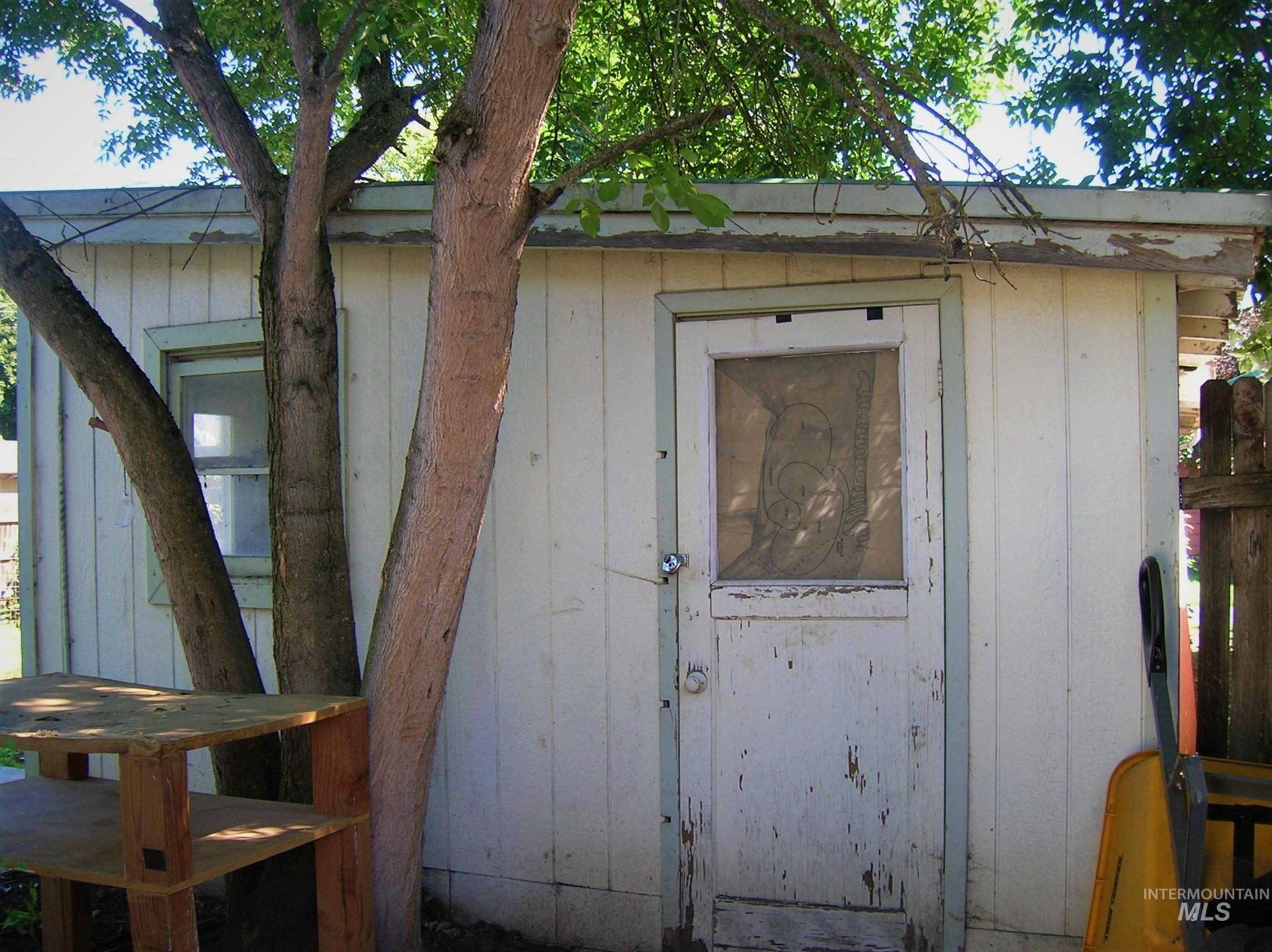 515 Oak Street, Kamiah, Idaho 83536, 3 Bedrooms, 1 Bathroom, Residential For Sale, Price $259,500, 98889041