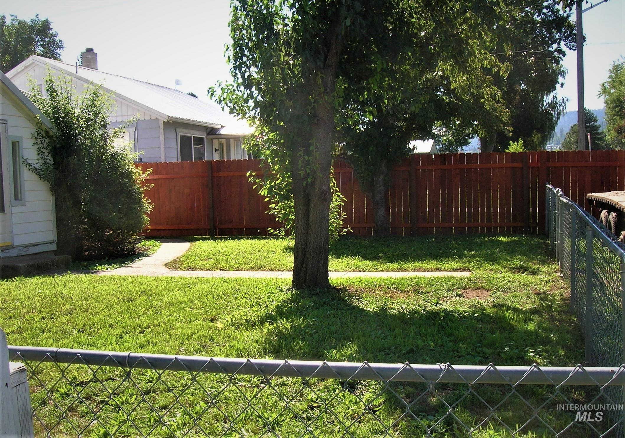 515 Oak Street, Kamiah, Idaho 83536, 3 Bedrooms, 1 Bathroom, Residential For Sale, Price $259,500, 98889041