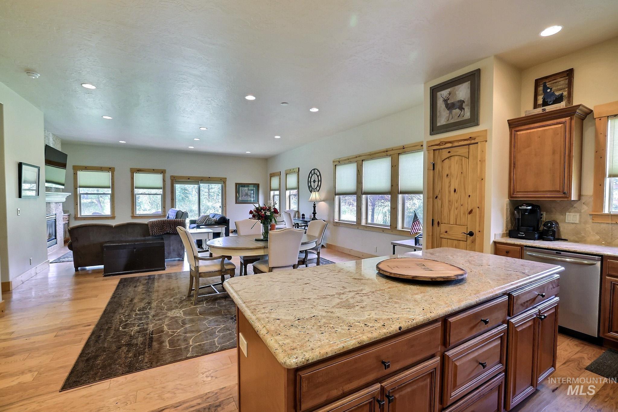 112 Brundage View Ct., McCall, Idaho 83638-0081, 2 Bedrooms, 2 Bathrooms, Residential For Sale, Price $950,000,MLS 98889356