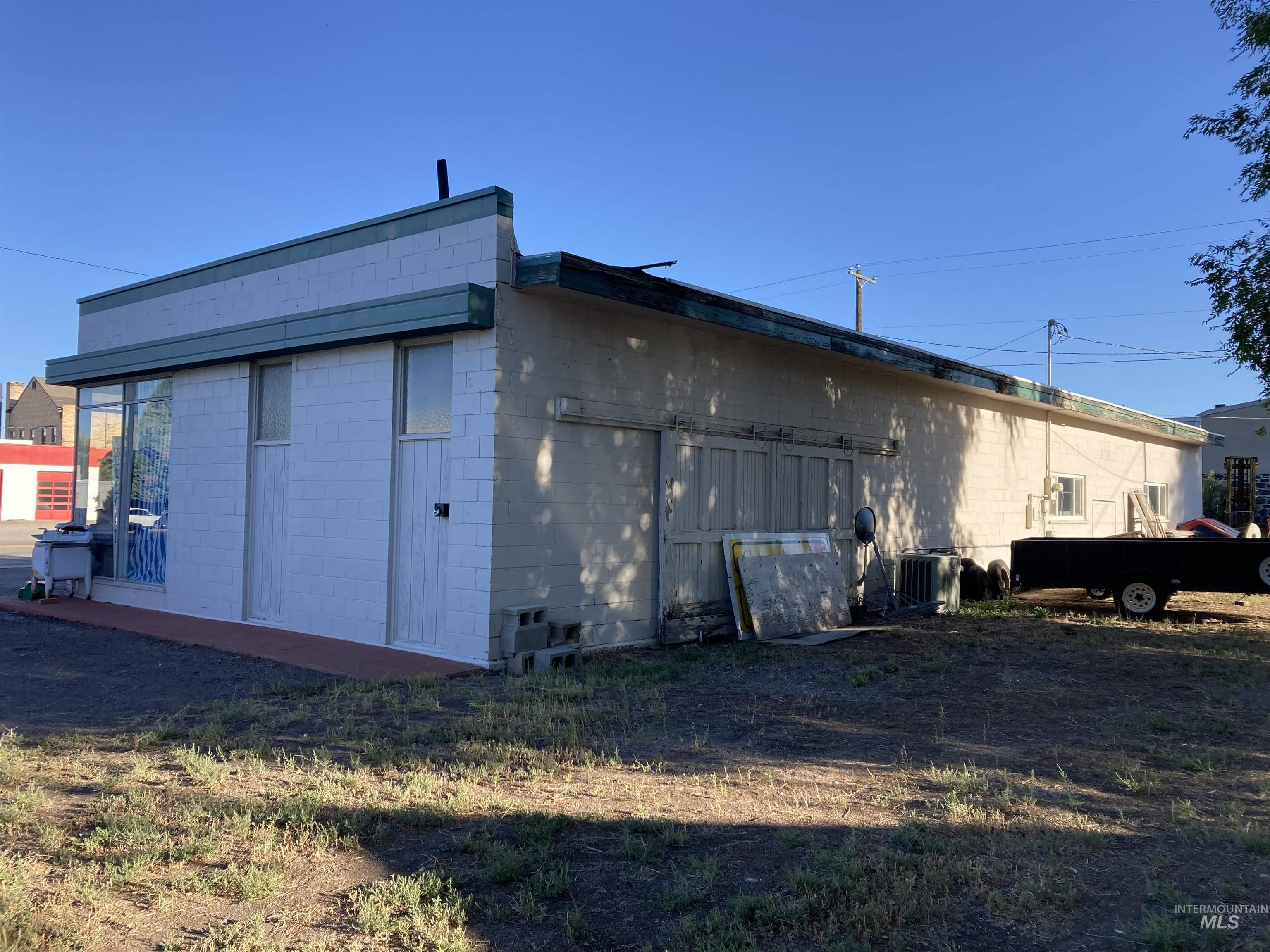 115 S Greenwood St, Shoshone, Idaho 83352, Business/Commercial For Sale, Price $350,000,MLS 98889399