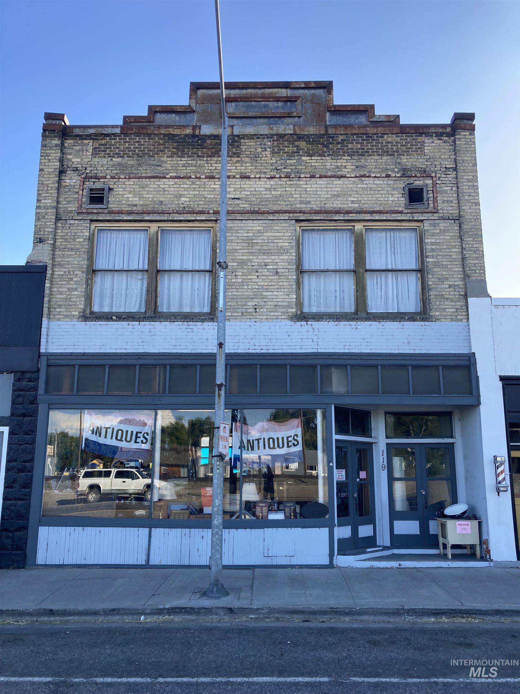 119 S Rail St. W, Shoshone, Idaho 83352, Business/Commercial For Sale, Price $185,000,MLS 98889402