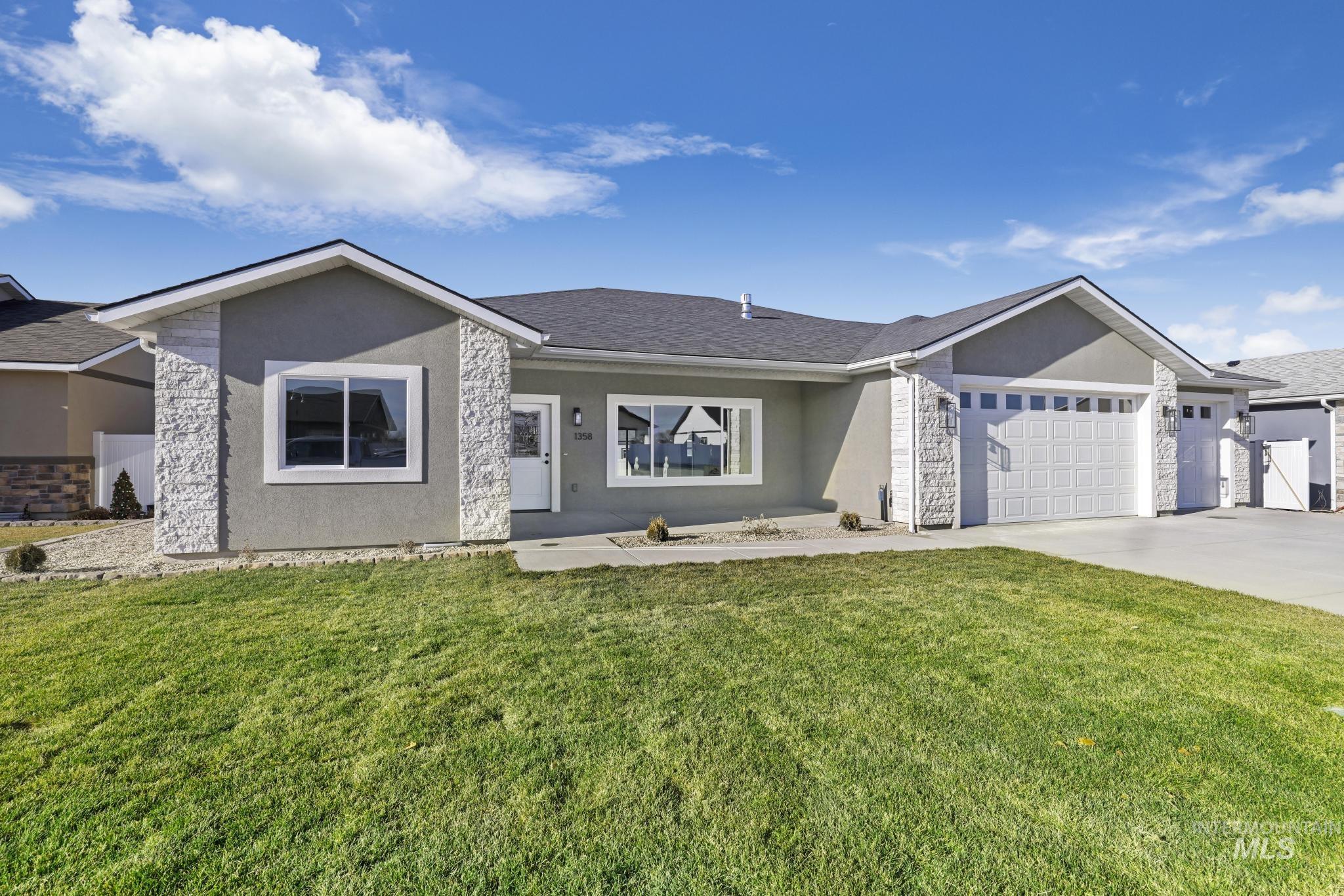1358 Shelbi Street, Twin Falls, Idaho 83301, 4 Bedrooms, 2.5 Bathrooms, Residential For Sale, Price $524,900,MLS 98889417