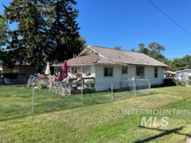 19 Randolph, Melba, Idaho 83641, 2 Bedrooms, 1 Bathroom, Residential For Sale, Price $284,900,MLS 98890073