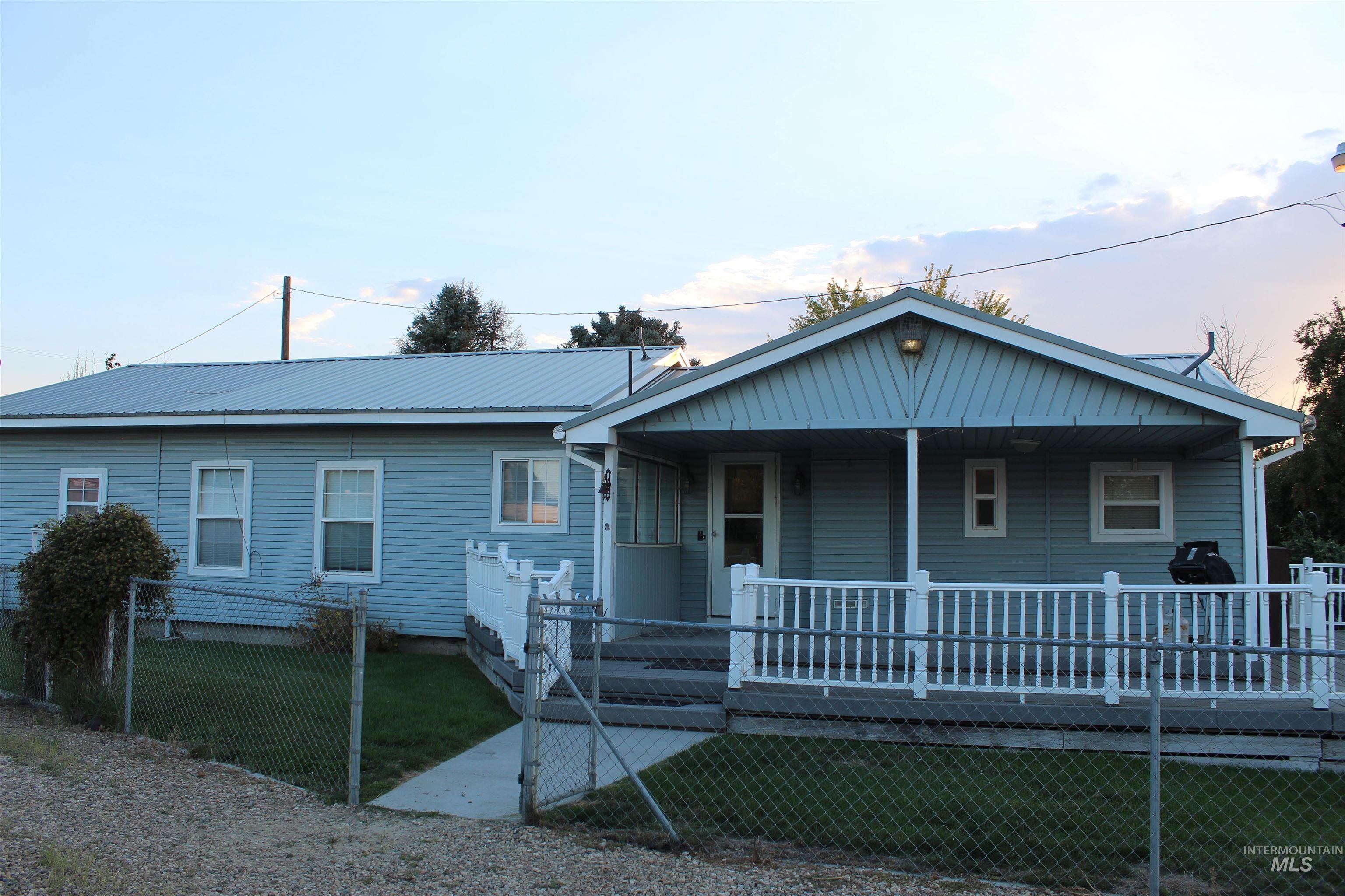3188 Hwy 30 W, New Plymouth, Idaho 83655, 2 Bedrooms, 1 Bathroom, Residential For Sale, Price $349,900,MLS 98890286