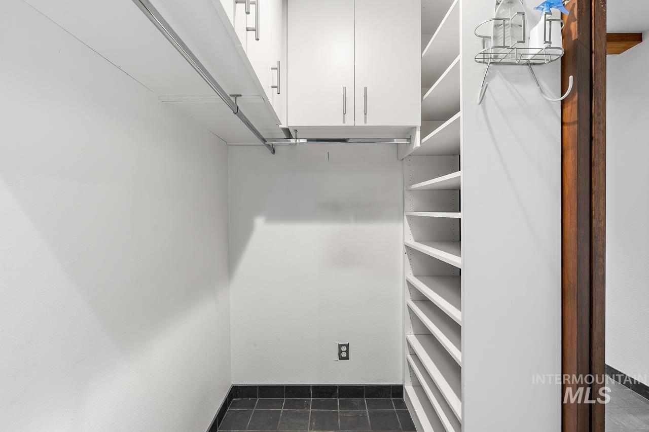 138 N Bruce Ave, Boise, Idaho 83712, 4 Bedrooms, 3 Bathrooms, Residential For Sale, Price $1,195,000,MLS 98890986