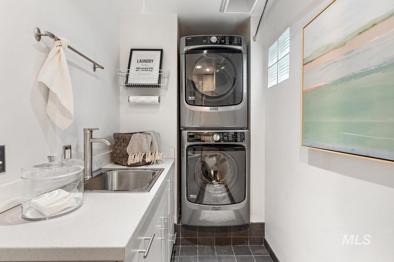 138 N Bruce Ave, Boise, Idaho 83712, 4 Bedrooms, 3 Bathrooms, Residential For Sale, Price $1,195,000,MLS 98890986