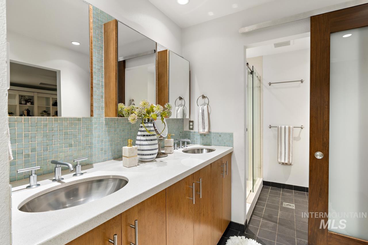 138 N Bruce Ave, Boise, Idaho 83712, 4 Bedrooms, 3 Bathrooms, Residential For Sale, Price $1,195,000,MLS 98890986