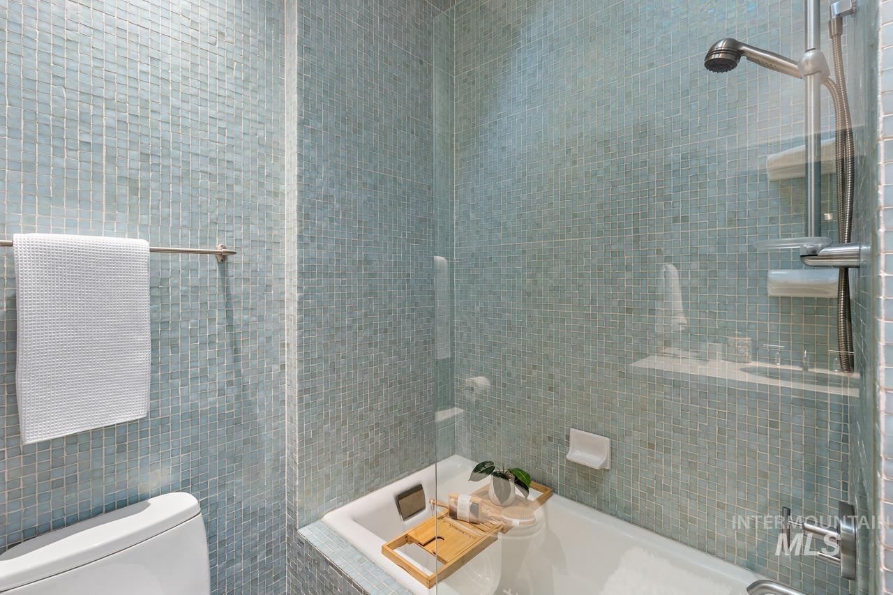 138 N Bruce Ave, Boise, Idaho 83712, 4 Bedrooms, 3 Bathrooms, Residential For Sale, Price $1,195,000,MLS 98890986