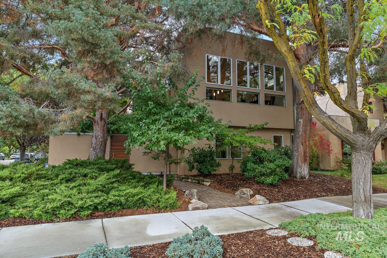138 N Bruce Ave, Boise, Idaho 83712, 4 Bedrooms, 3 Bathrooms, Residential For Sale, Price $1,195,000,MLS 98890986