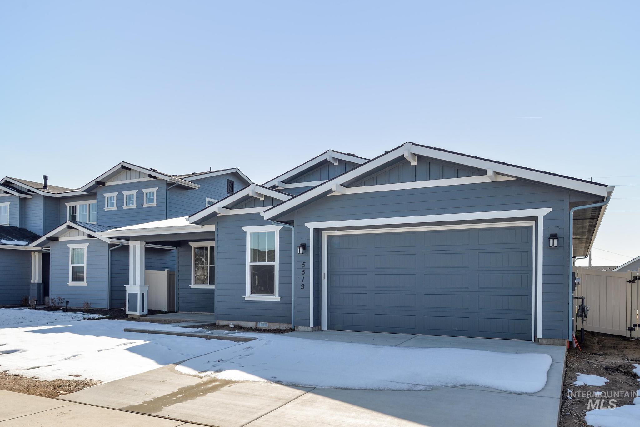 5519 W Daphne Dr., Meridian, Idaho 83646, 3 Bedrooms, 2 Bathrooms, Residential For Sale, Price $554,995,MLS 98891542