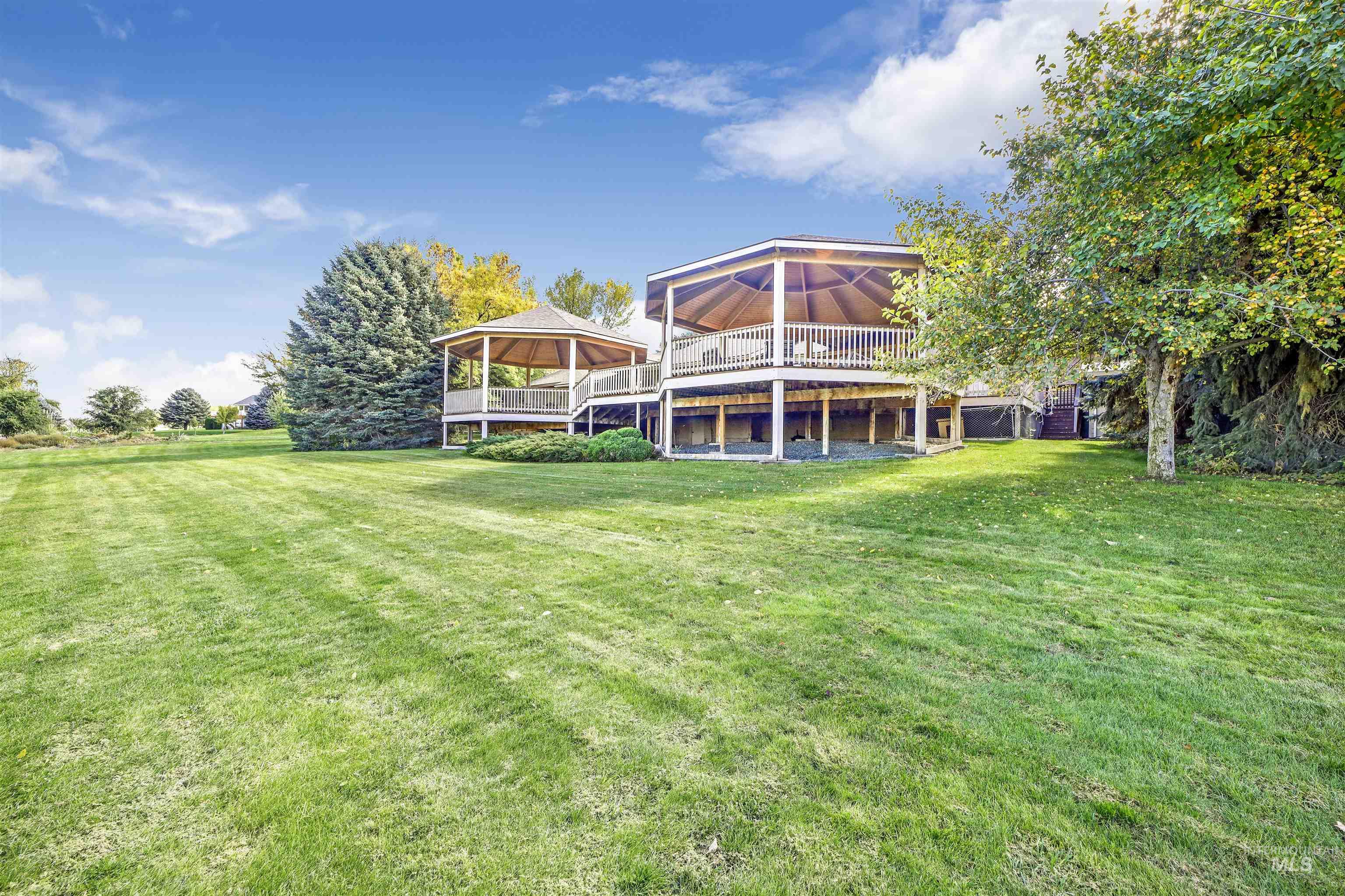 132 Country Club Ln, Buhl, Idaho 83316, 4 Bedrooms, 2.5 Bathrooms, Residential For Sale, Price $710,000, 98891694