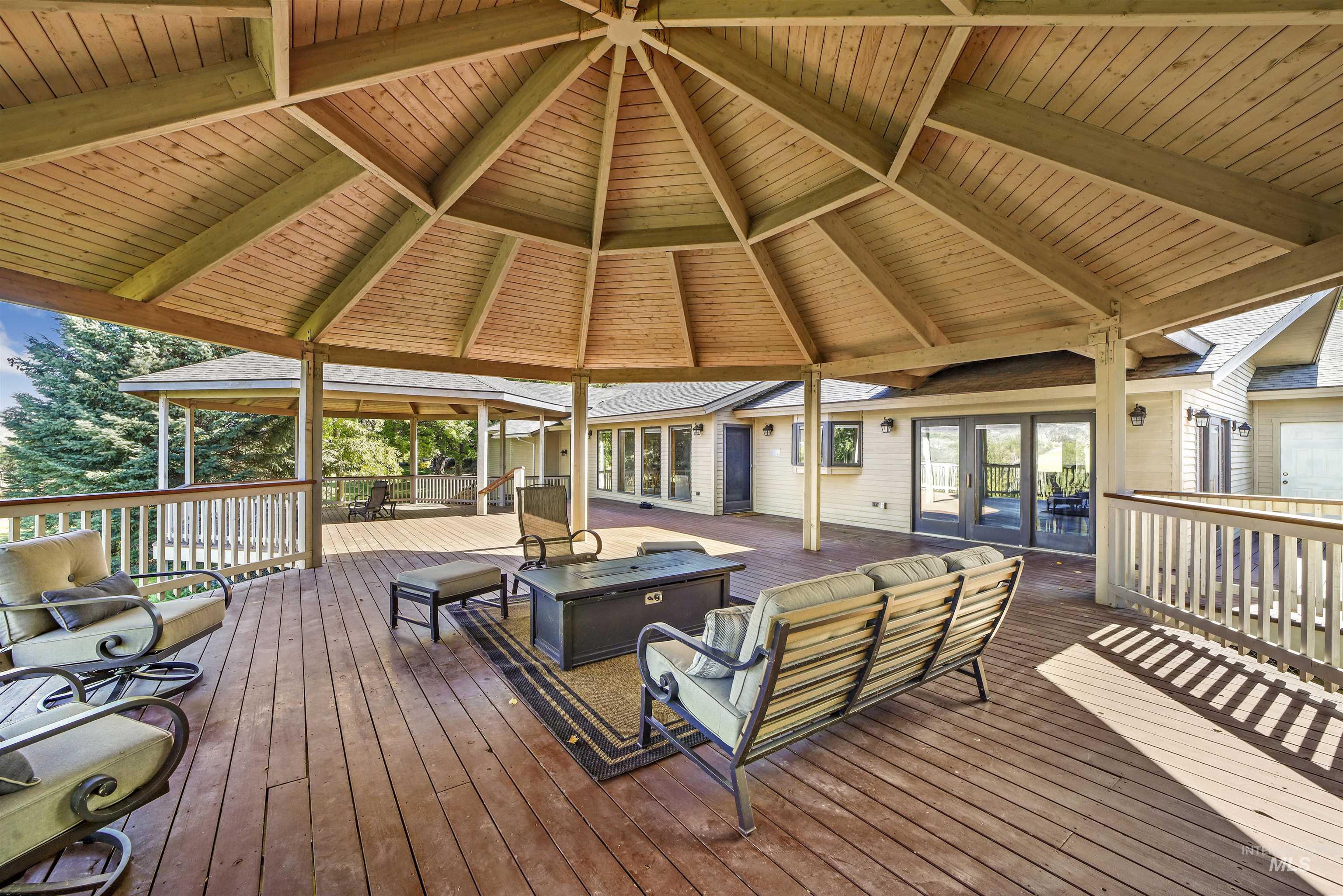 132 Country Club Ln, Buhl, Idaho 83316, 4 Bedrooms, 2.5 Bathrooms, Residential For Sale, Price $710,000, 98891694