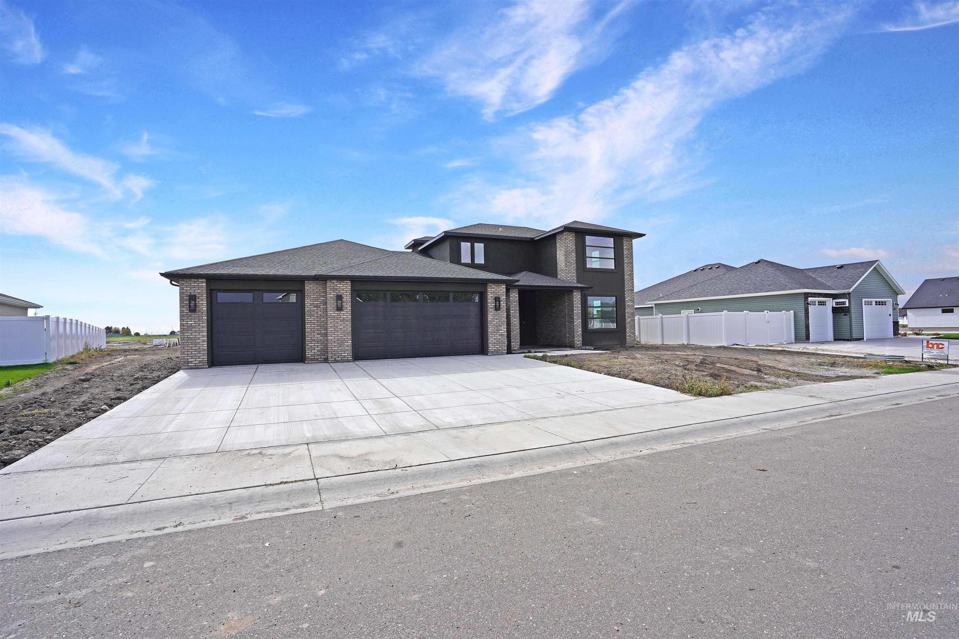 643 Lake Cleveland, Burley, Idaho 83318, 4 Bedrooms, 3.5 Bathrooms, Residential For Sale, Price $624,000,MLS 98892072