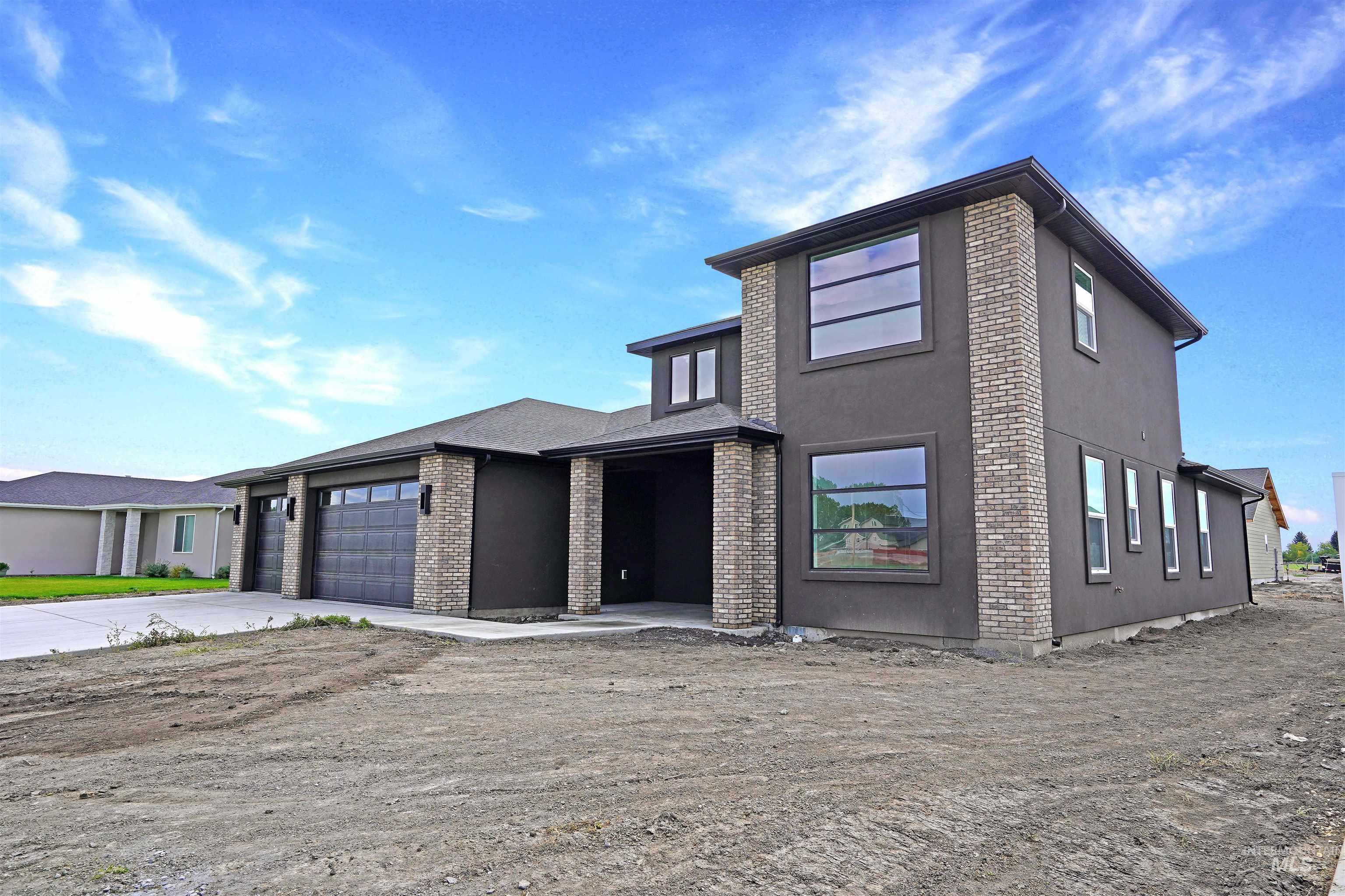 643 Lake Cleveland, Burley, Idaho 83318, 4 Bedrooms, 3.5 Bathrooms, Residential For Sale, Price $624,000,MLS 98892072